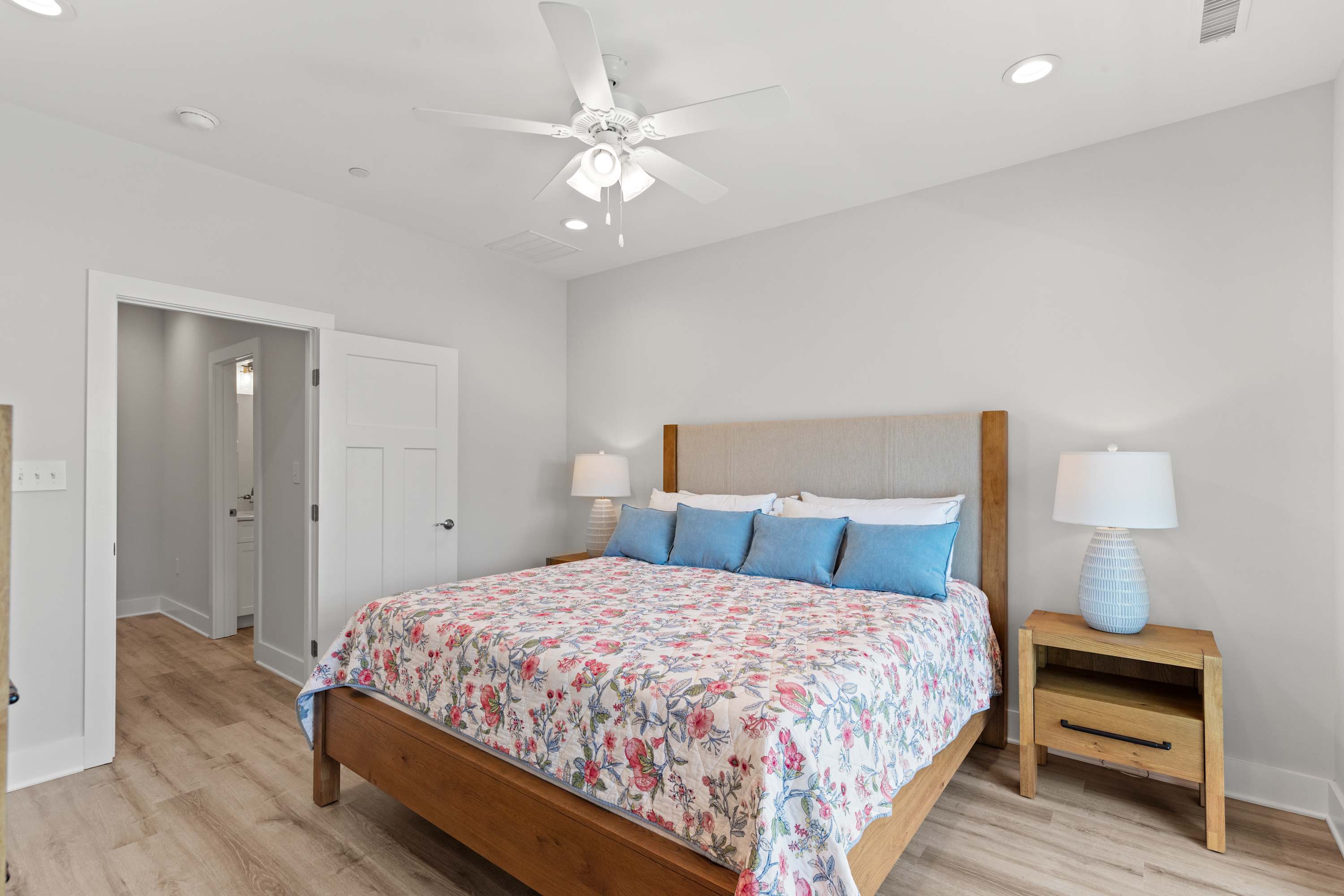 8240 Wilmington Ln | Family Townhome | Steps to the Beach