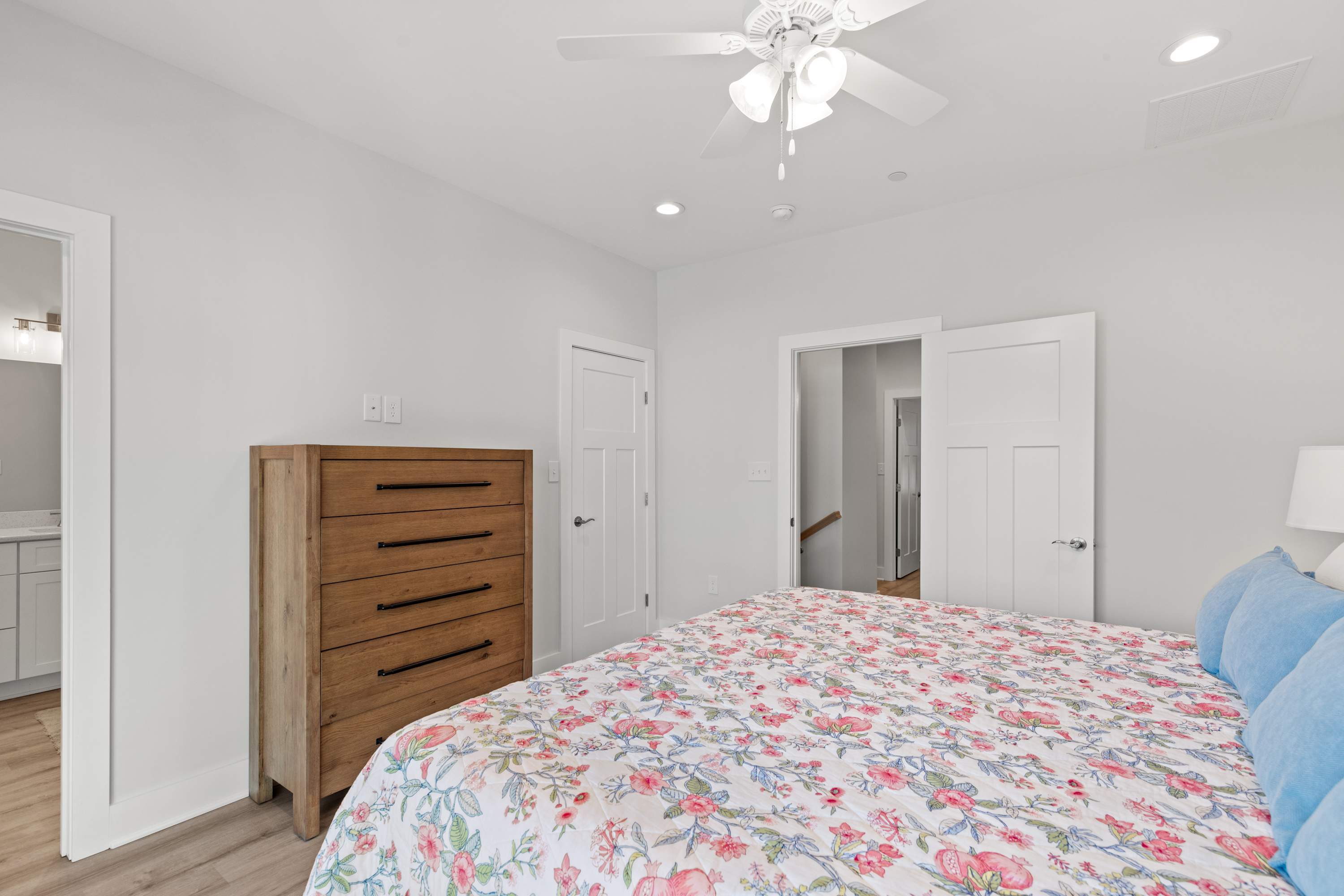 8240 Wilmington Ln | Family Townhome | Steps to the Beach