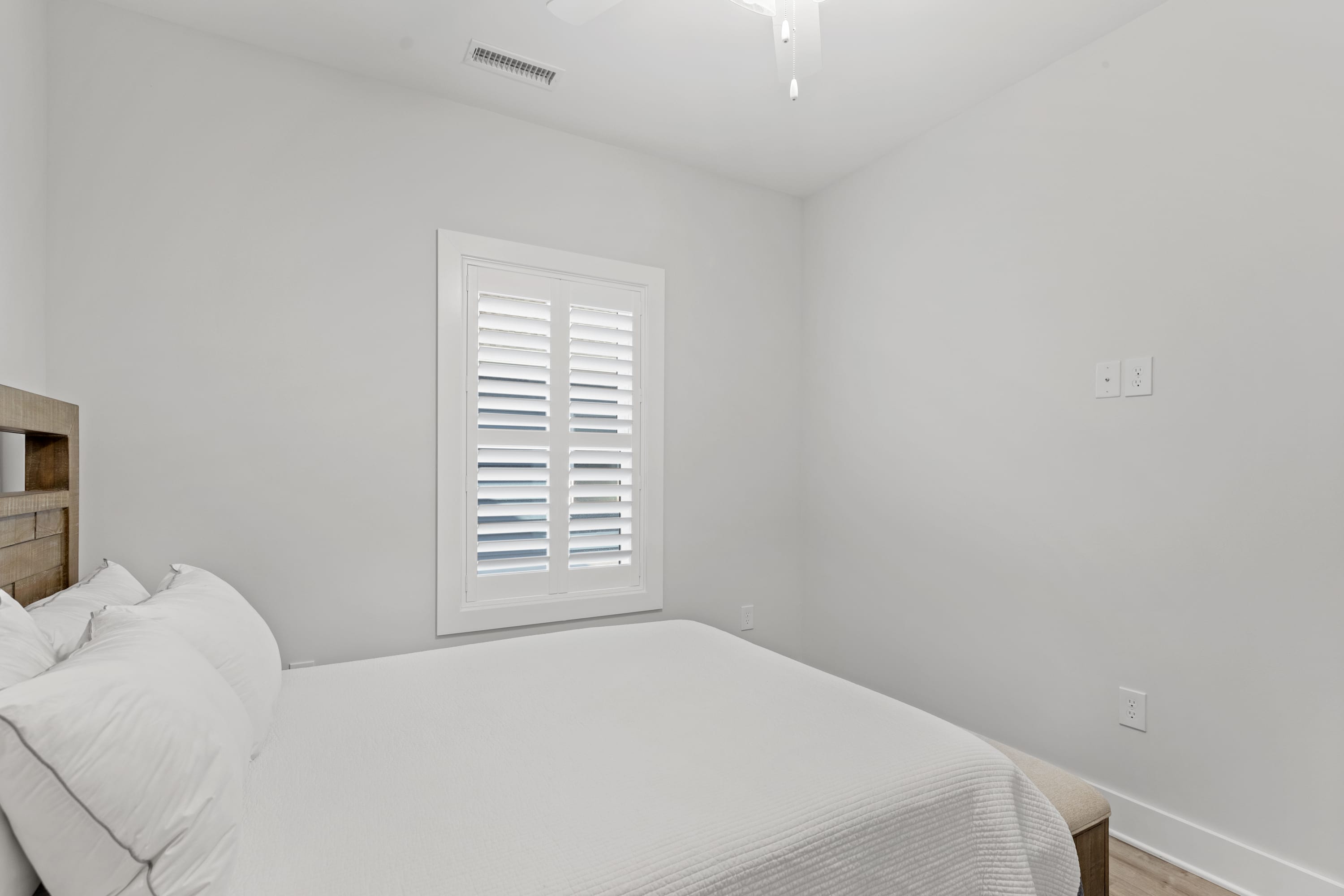 8240 Wilmington Ln | Family Townhome | Steps to the Beach