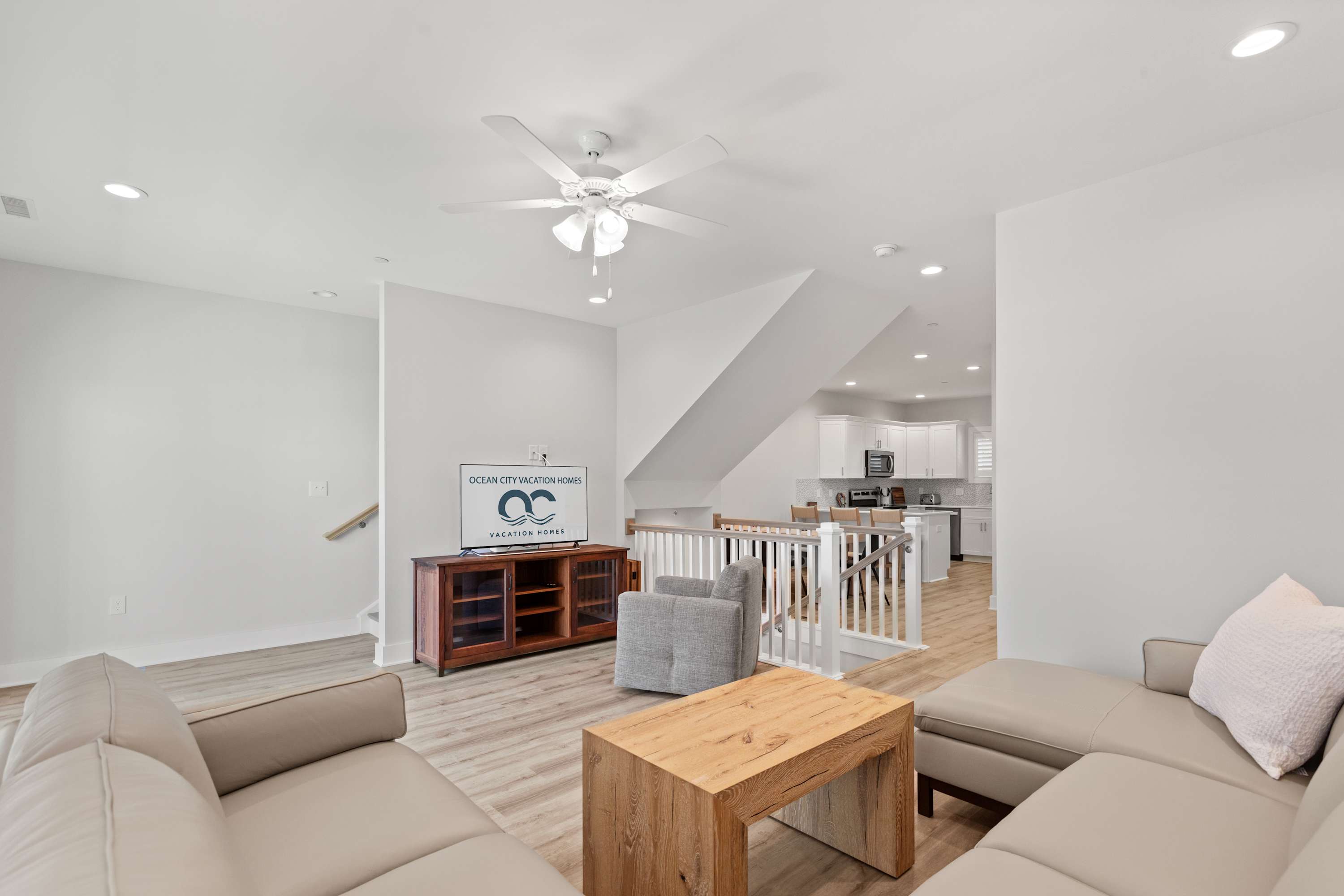 8240 Wilmington Ln | Family Townhome | Steps to the Beach