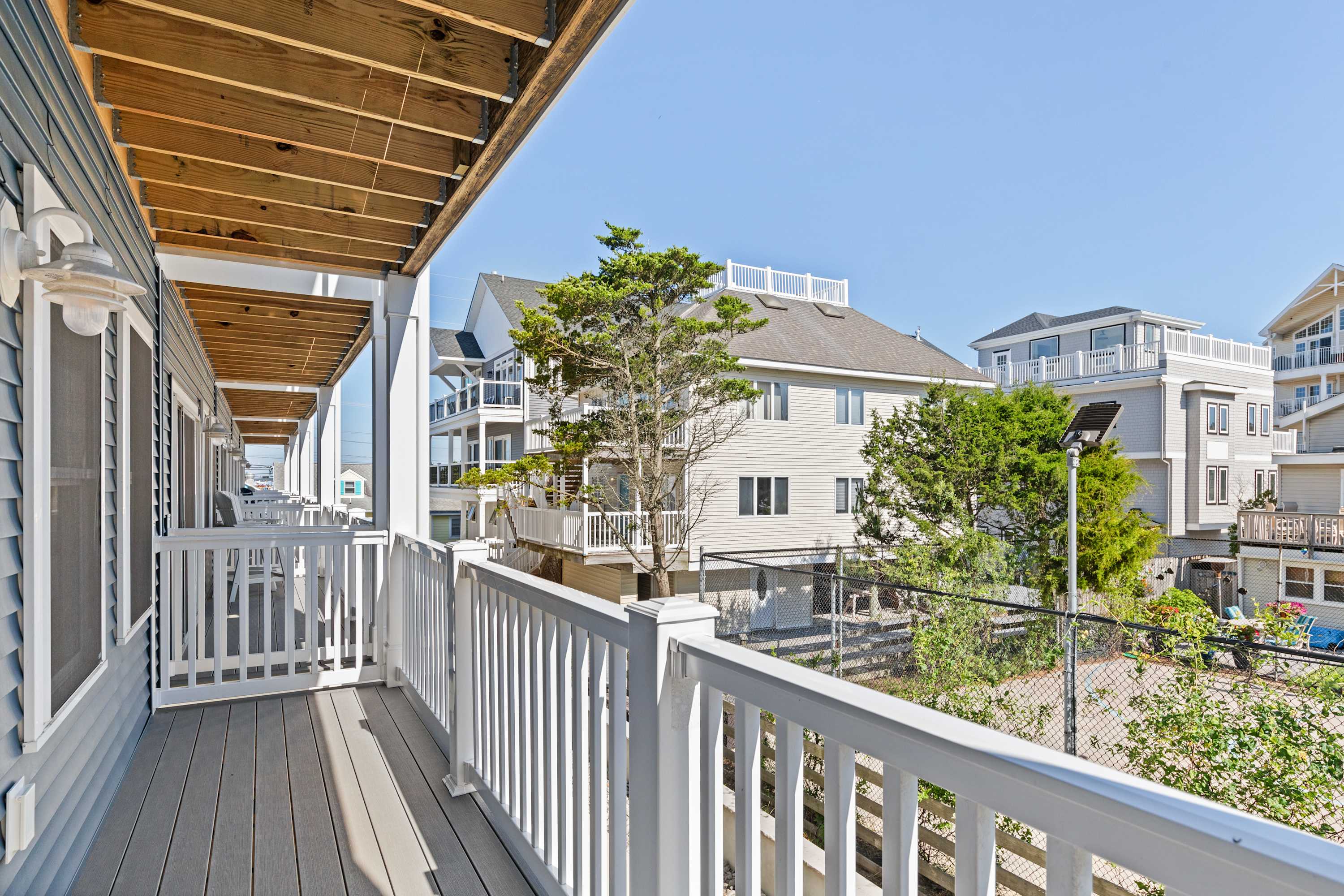 8240 Wilmington Ln | Family Townhome | Steps to the Beach