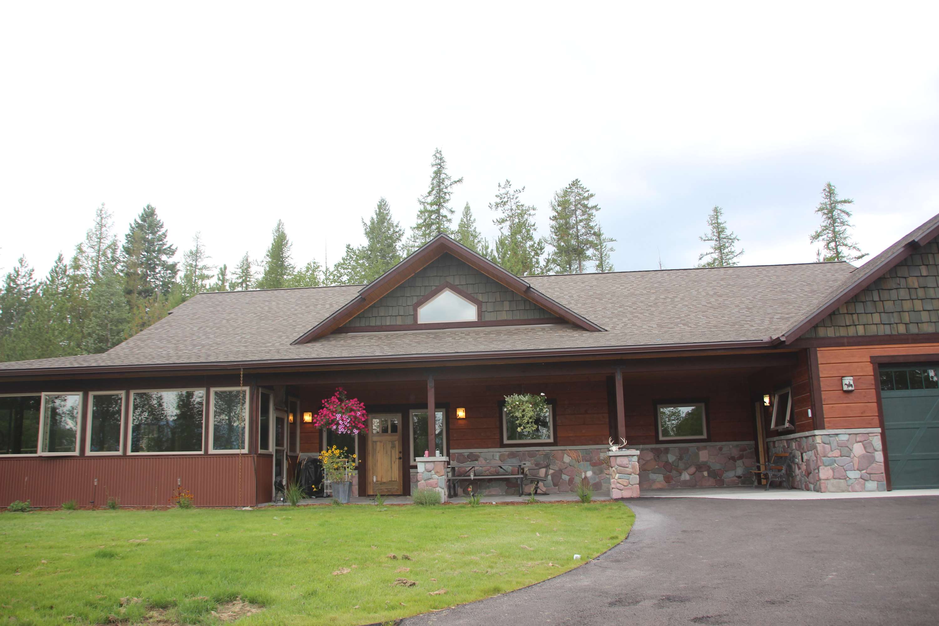 New Custom Built Home Close to Glacier Natl Park. — Whitefish, MT — vacation rental