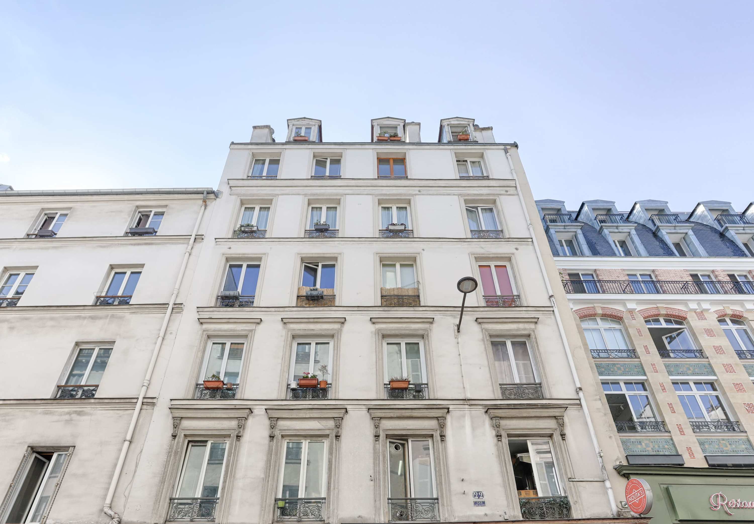 République Canal St Martin Charming Apartment – photo 11