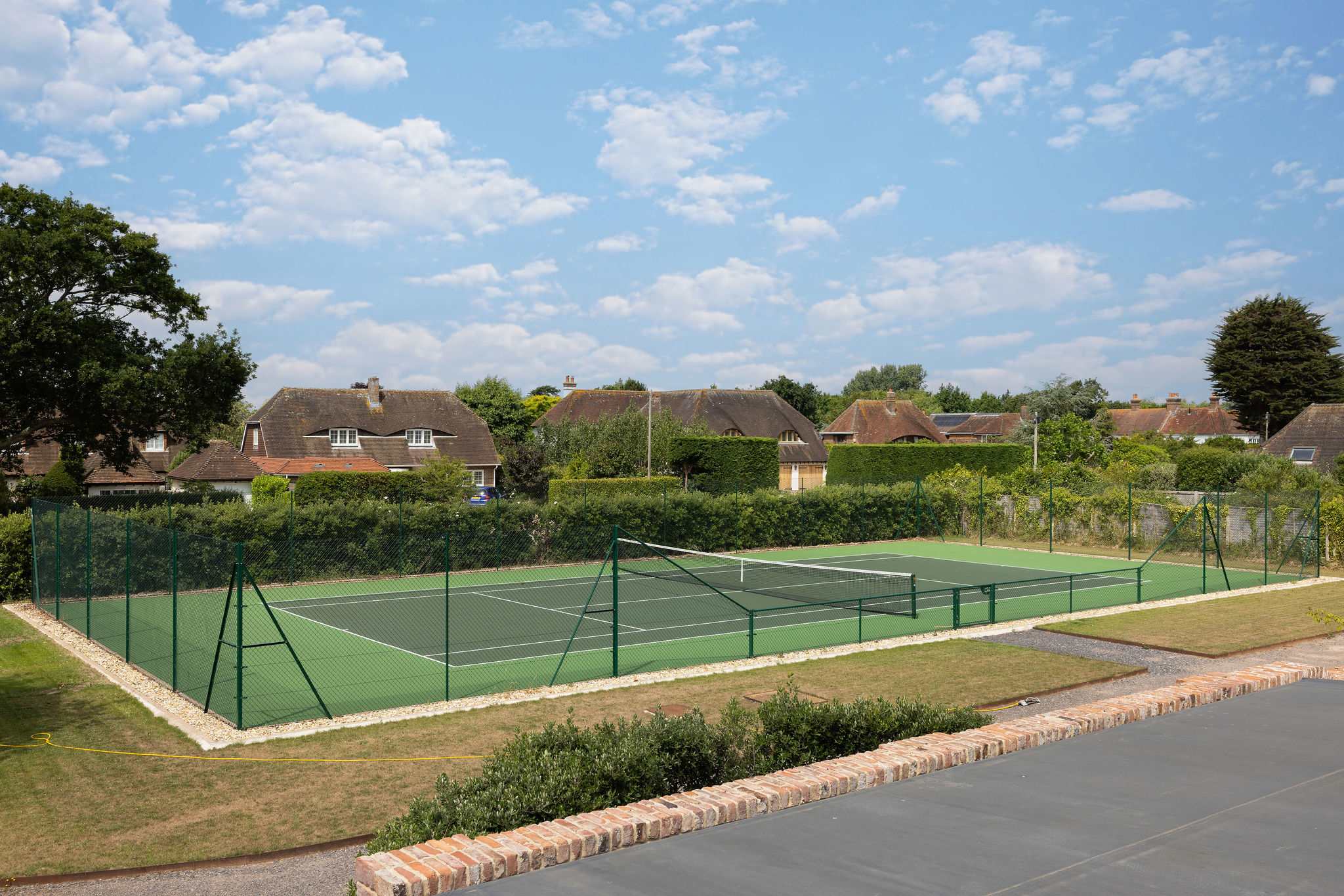 Smart, full-size tennis court for active days