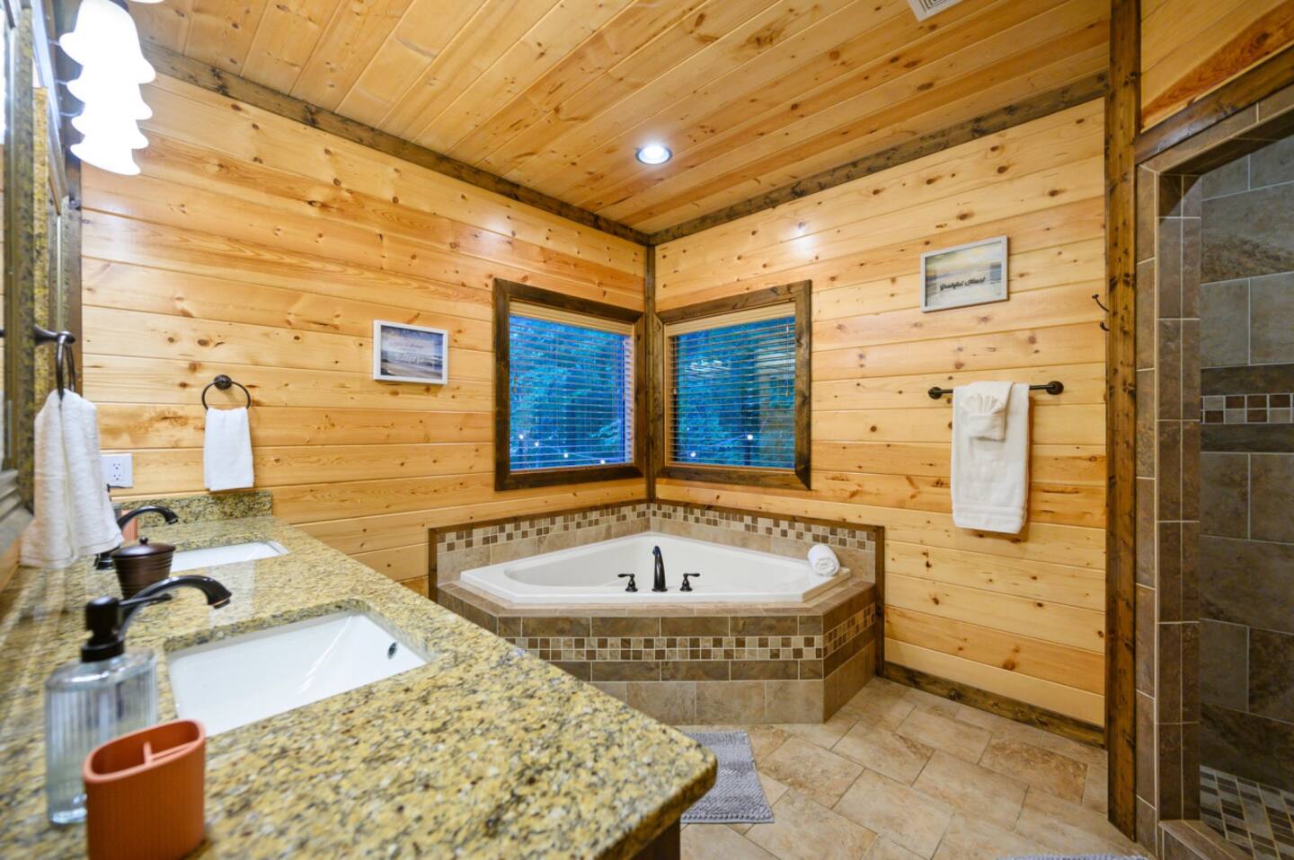 After the Sunset! 1-Level 5BR! Pool! - Arcade!