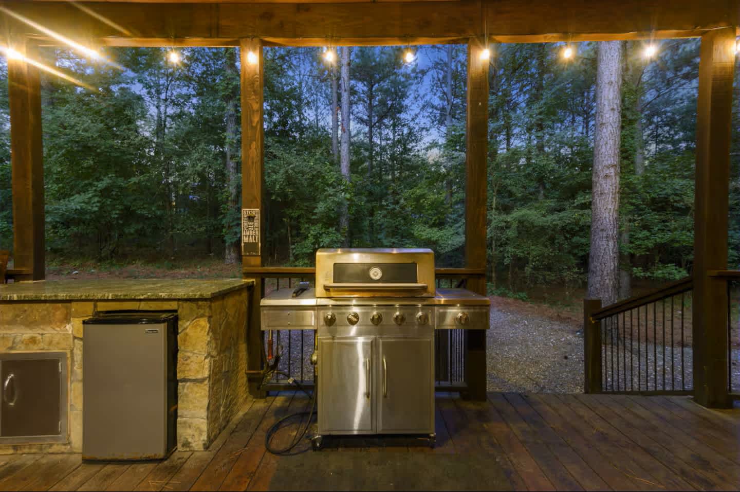 NEW! POOL! 5BR Pond-Hot Tub-Games - Sleeps 19