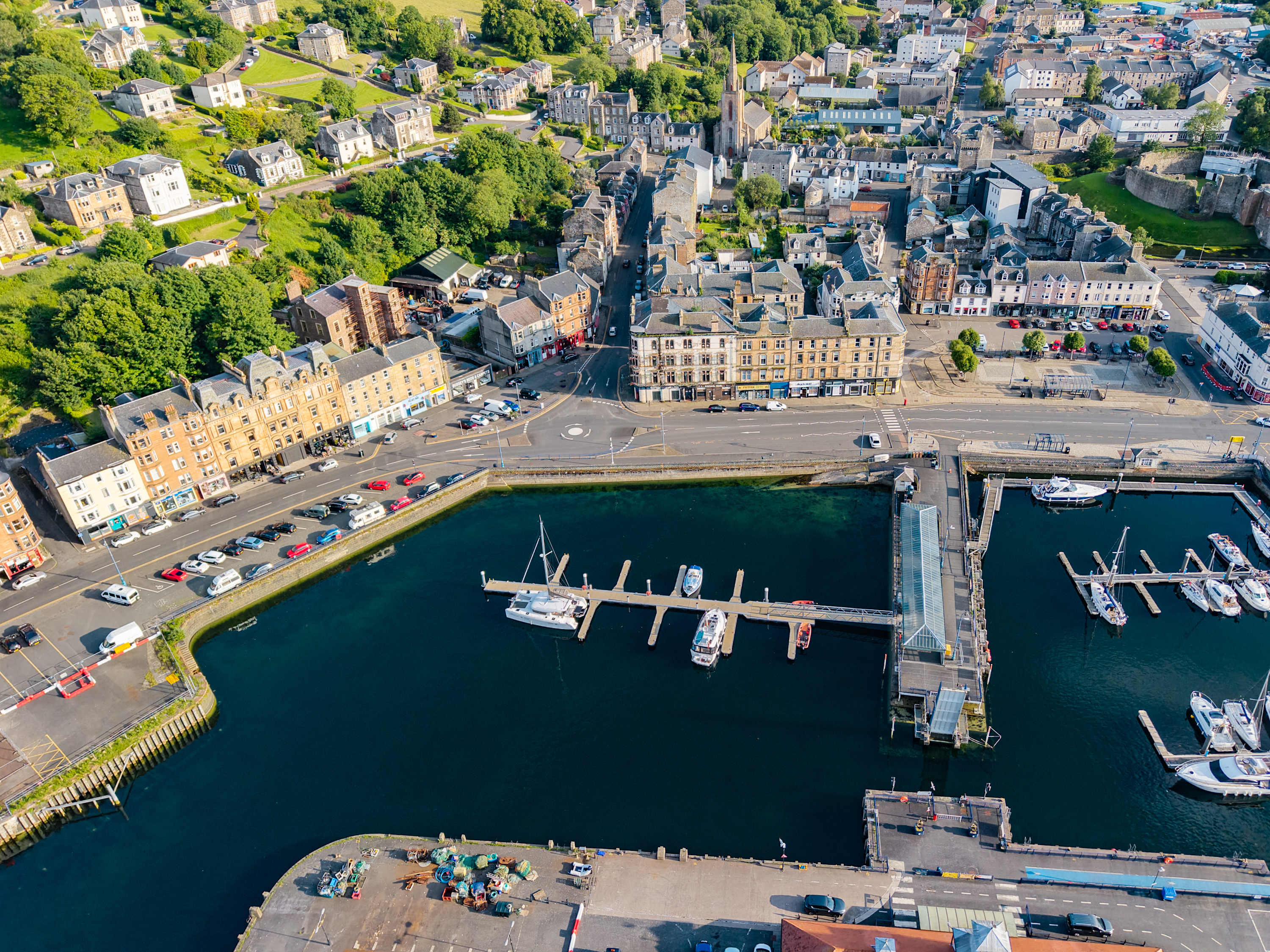 Breathtaking Sea-View Apartment Steps from Rothesay Harbor in East Princes Street 27 PA20 9DL - Property image 14 - VivreStays