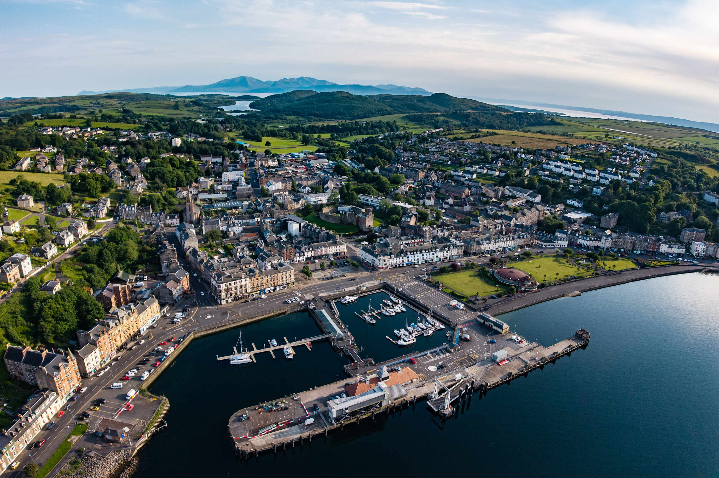 Breathtaking Sea-View Apartment Steps from Rothesay Harbor in East Princes Street 27 PA20 9DL - Property image 18 - VivreStays