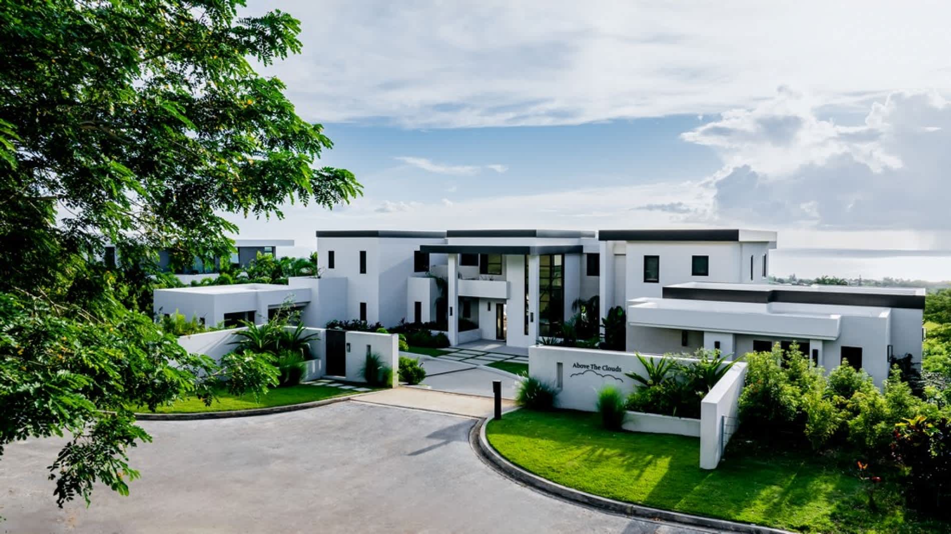 Above the Clouds - 6 bedroom — Saint James, Saint James — vacation rental