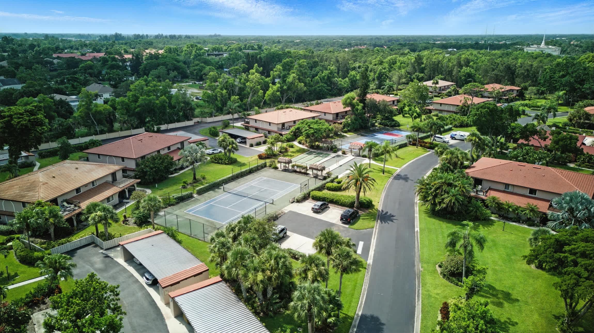 Spacious Villa Near Beach in Gated Community | Photo 41