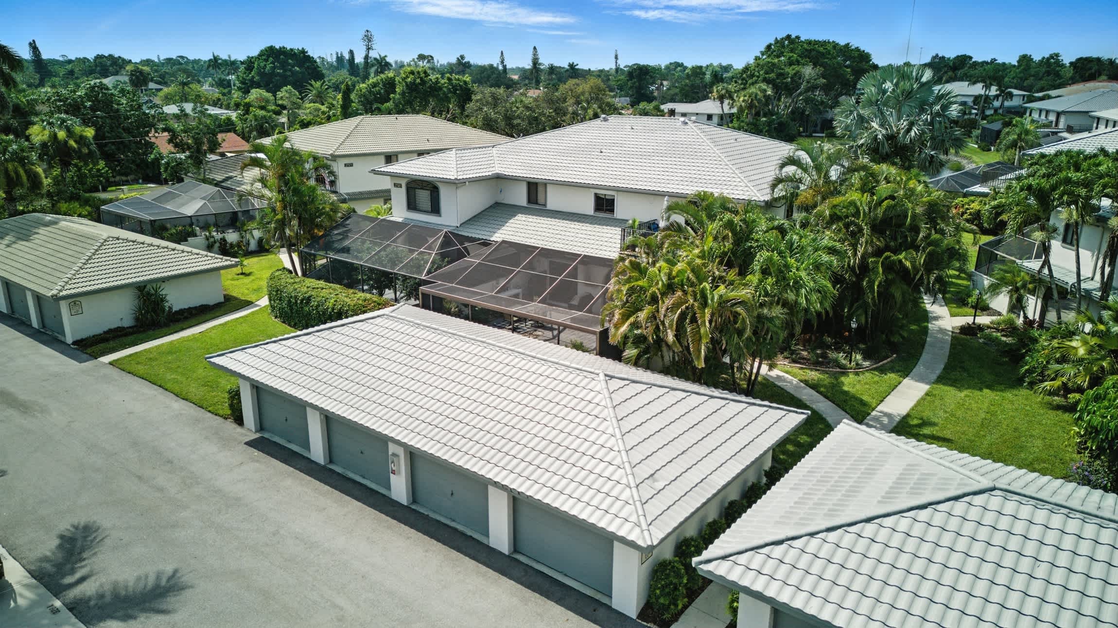 Spacious Villa Near Beach in Gated Community | Photo 37