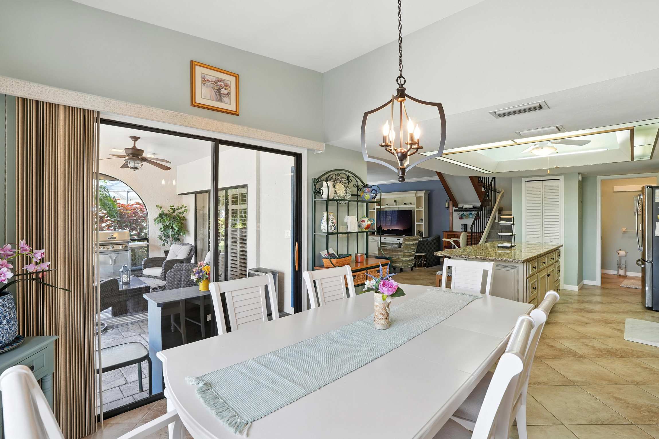 Spacious Villa Near Beach in Gated Community | Photo 8