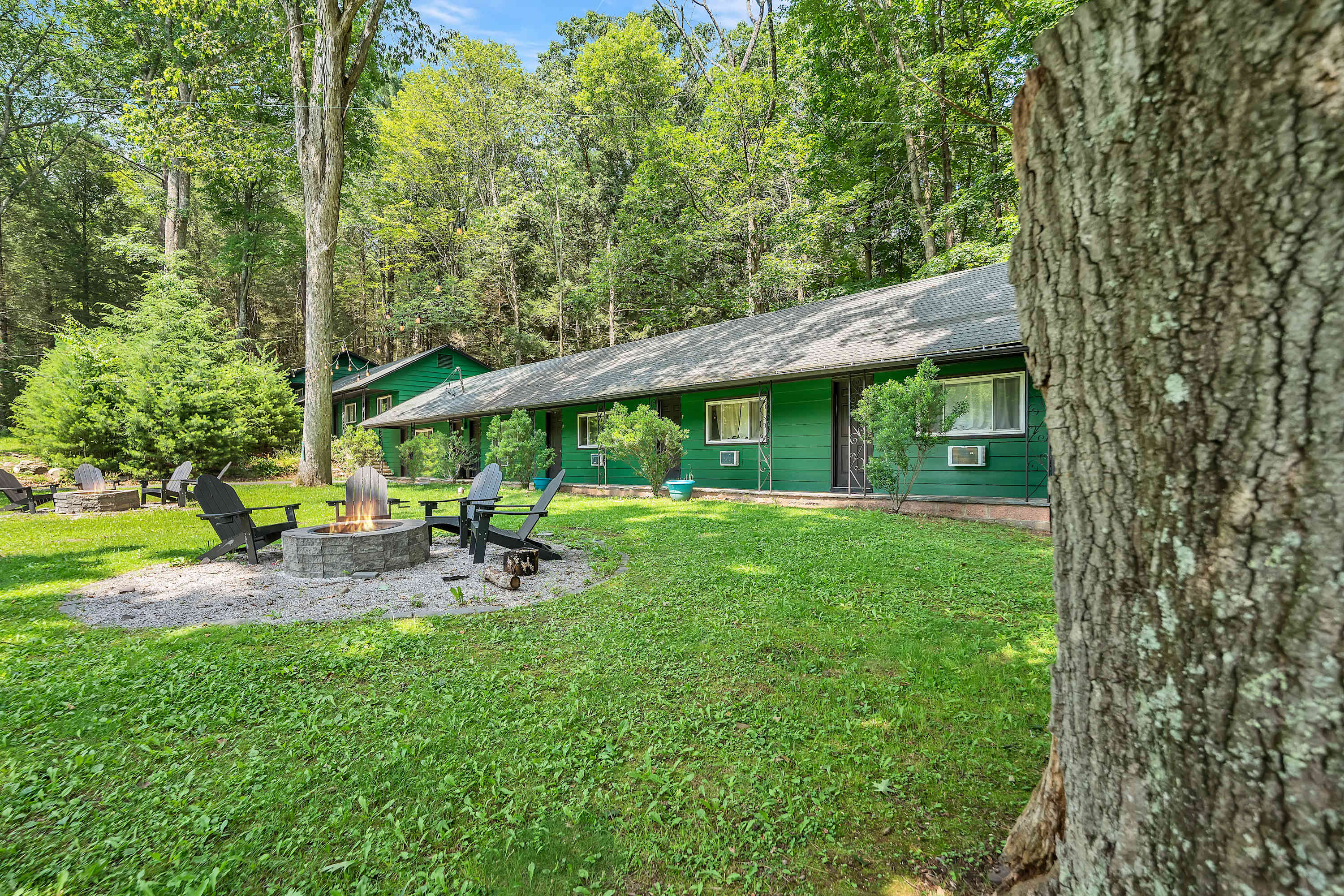 Elements Pocono Modern | Firepits | Pet-Friendly