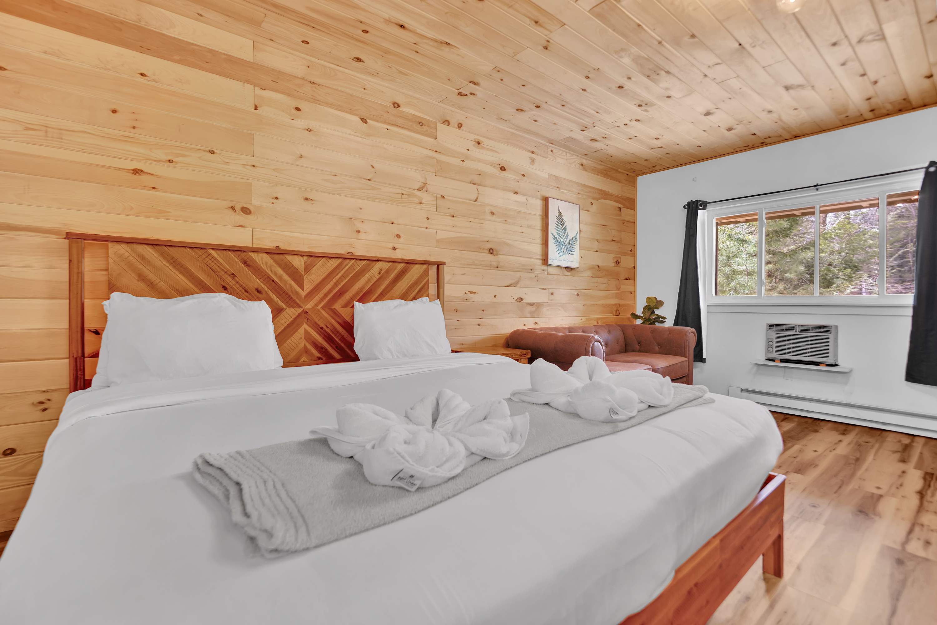 Cozy Poconos Retreat | Firepits | Pet Friendly