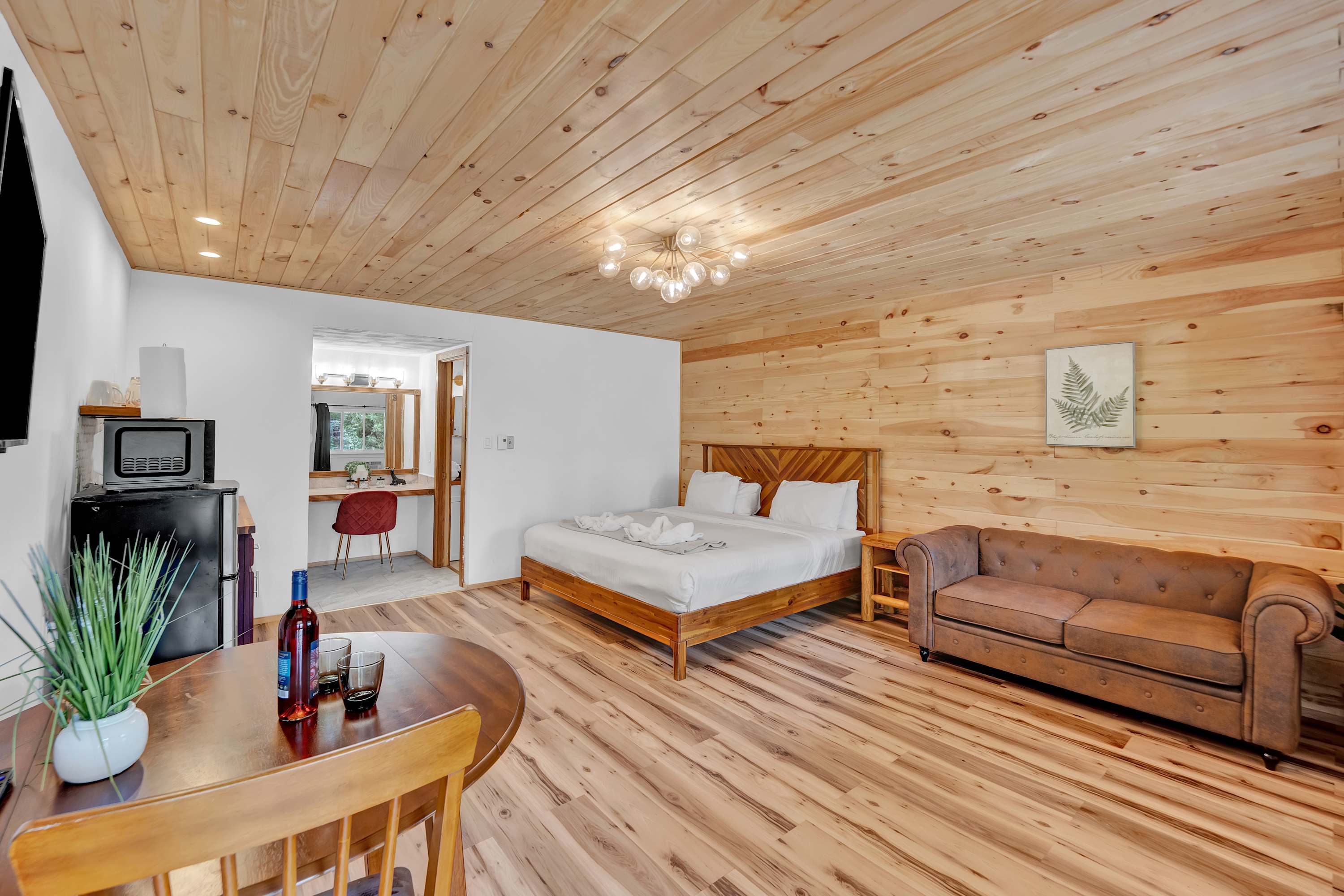 Cozy Poconos Retreat | Firepits | Pet Friendly