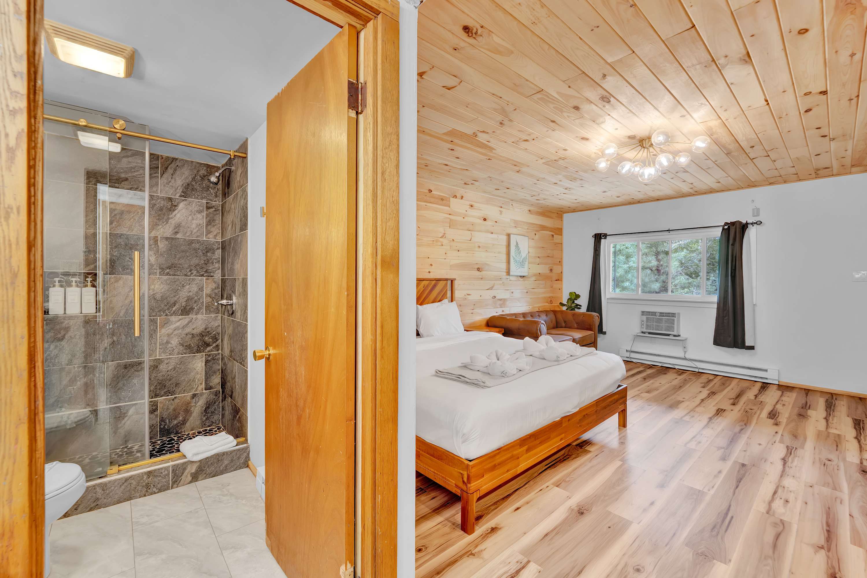 Cozy Poconos Retreat | Firepits | Pet Friendly