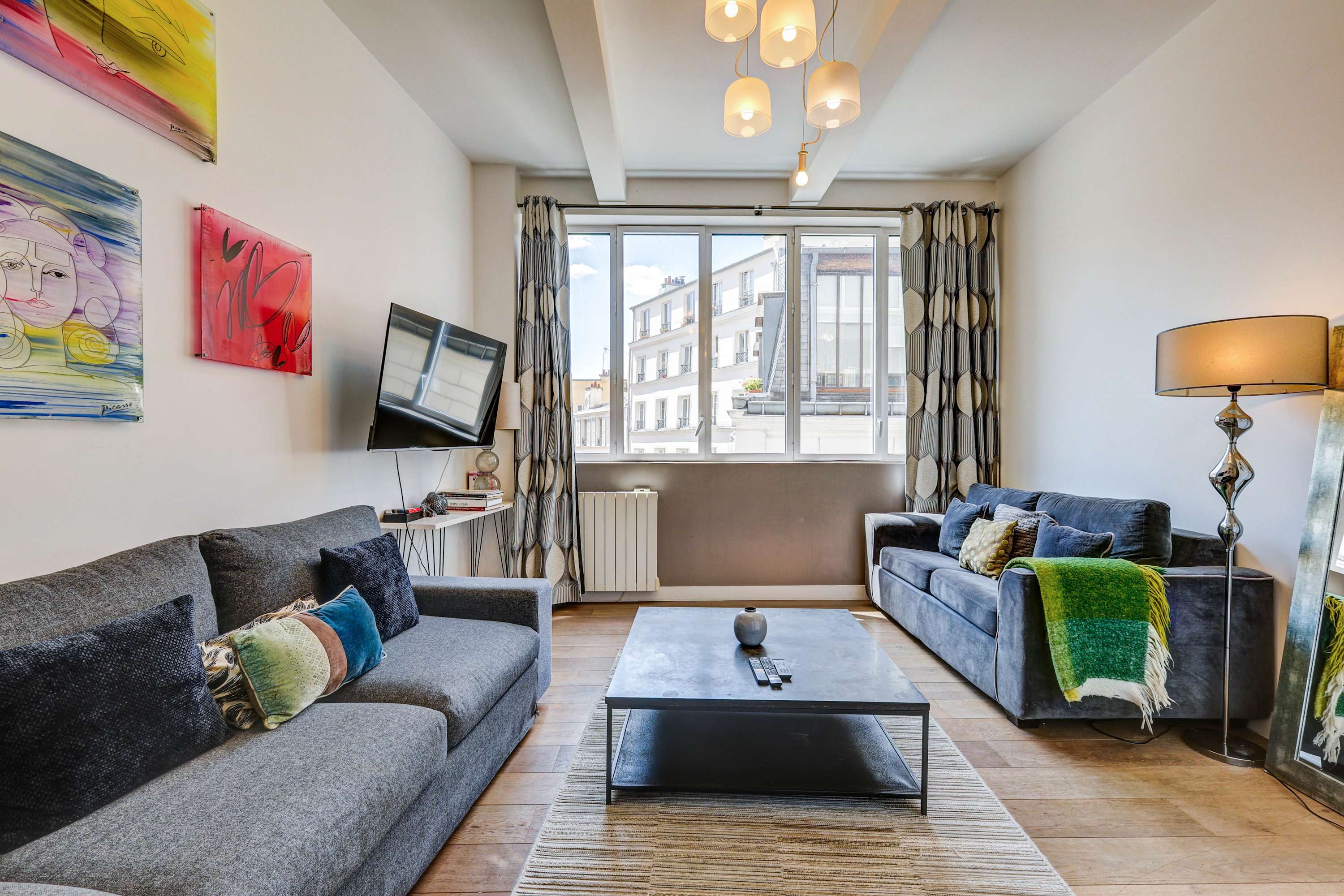 Montmartre Stylish and bright 3BD with terrace — Paris, Île-de-France — vacation rental