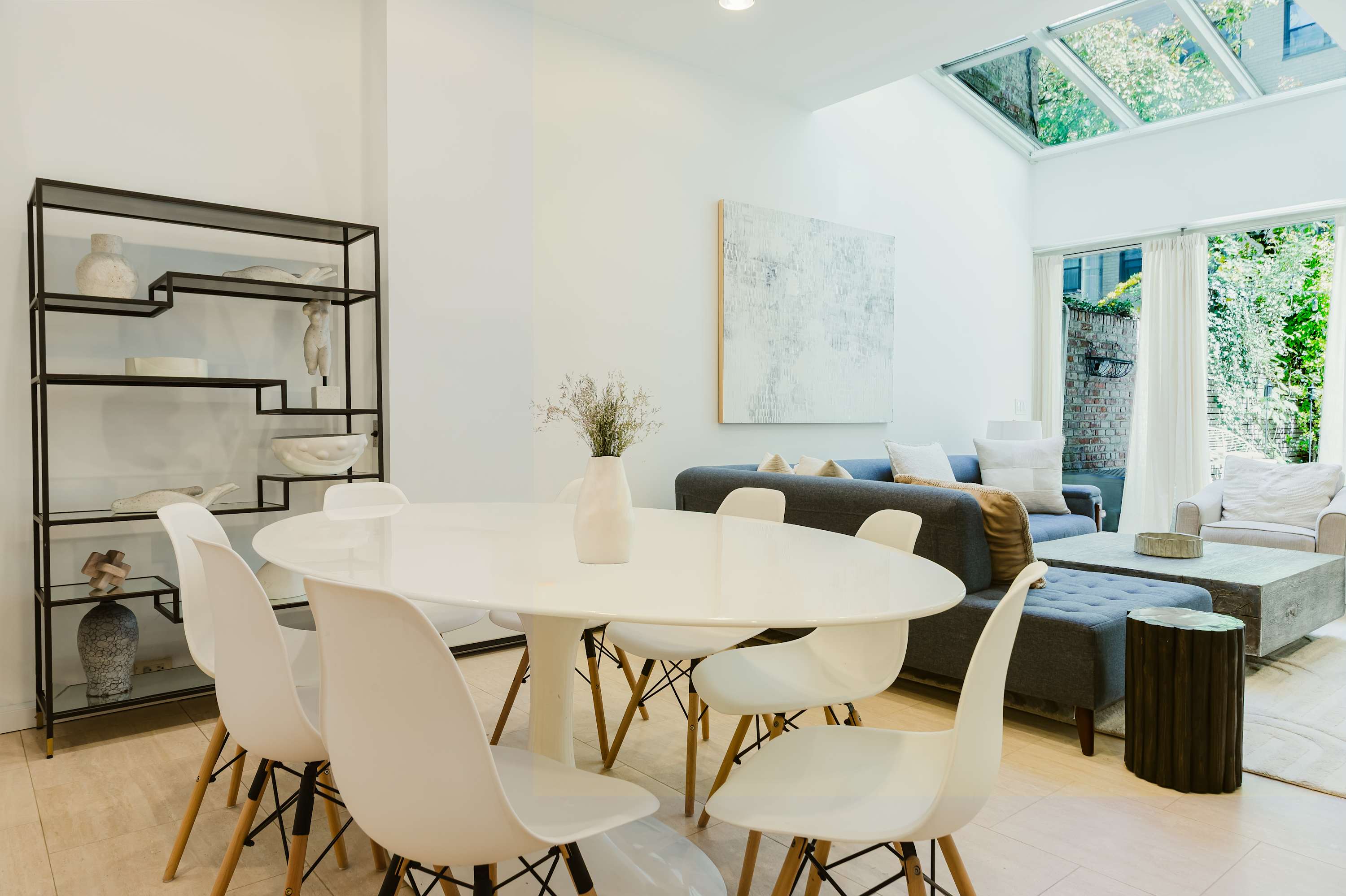 The Diplomat #1 - Boutique Designer Duplex — photo 2