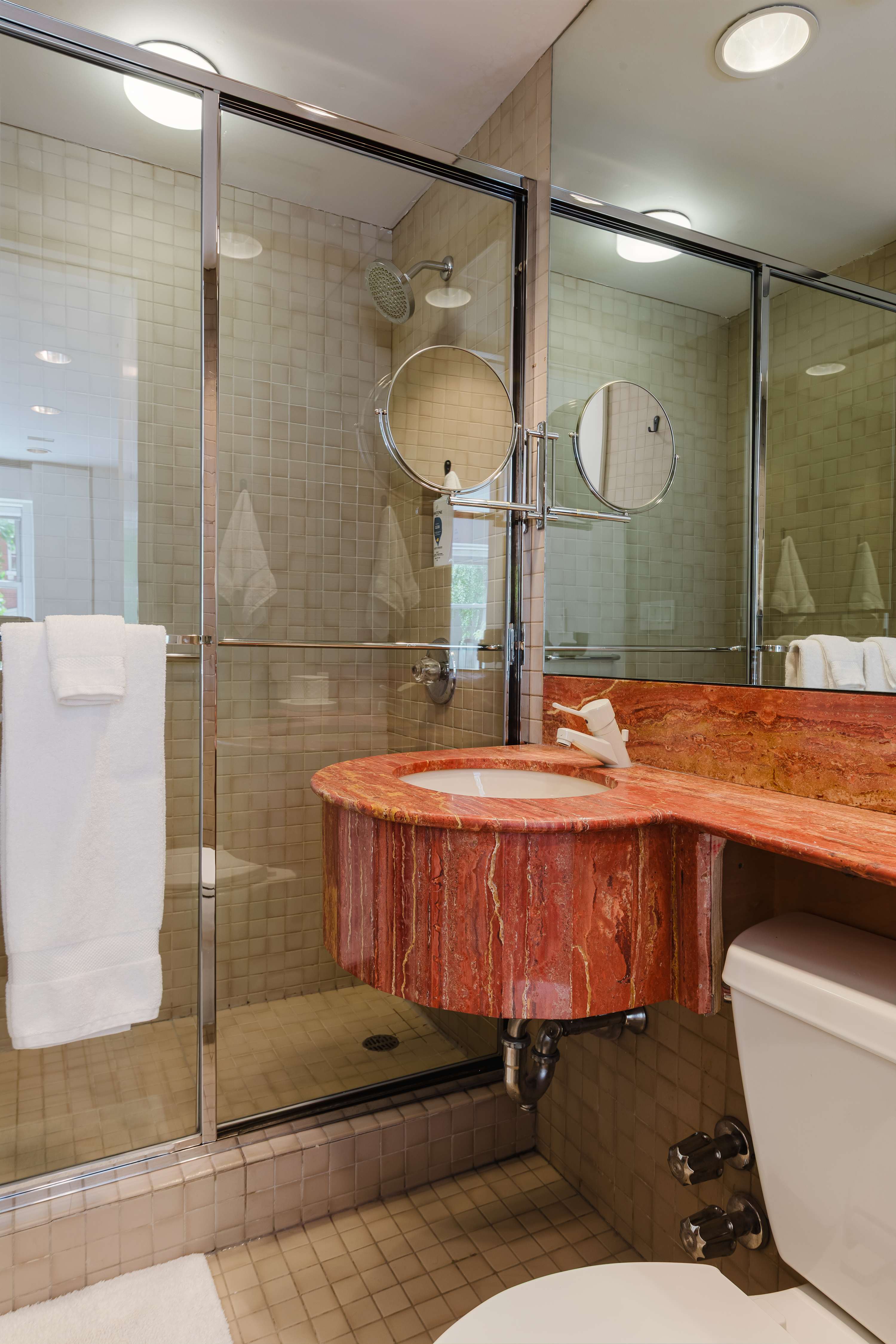 The Diplomat #1 - Boutique Designer Duplex — photo 24
