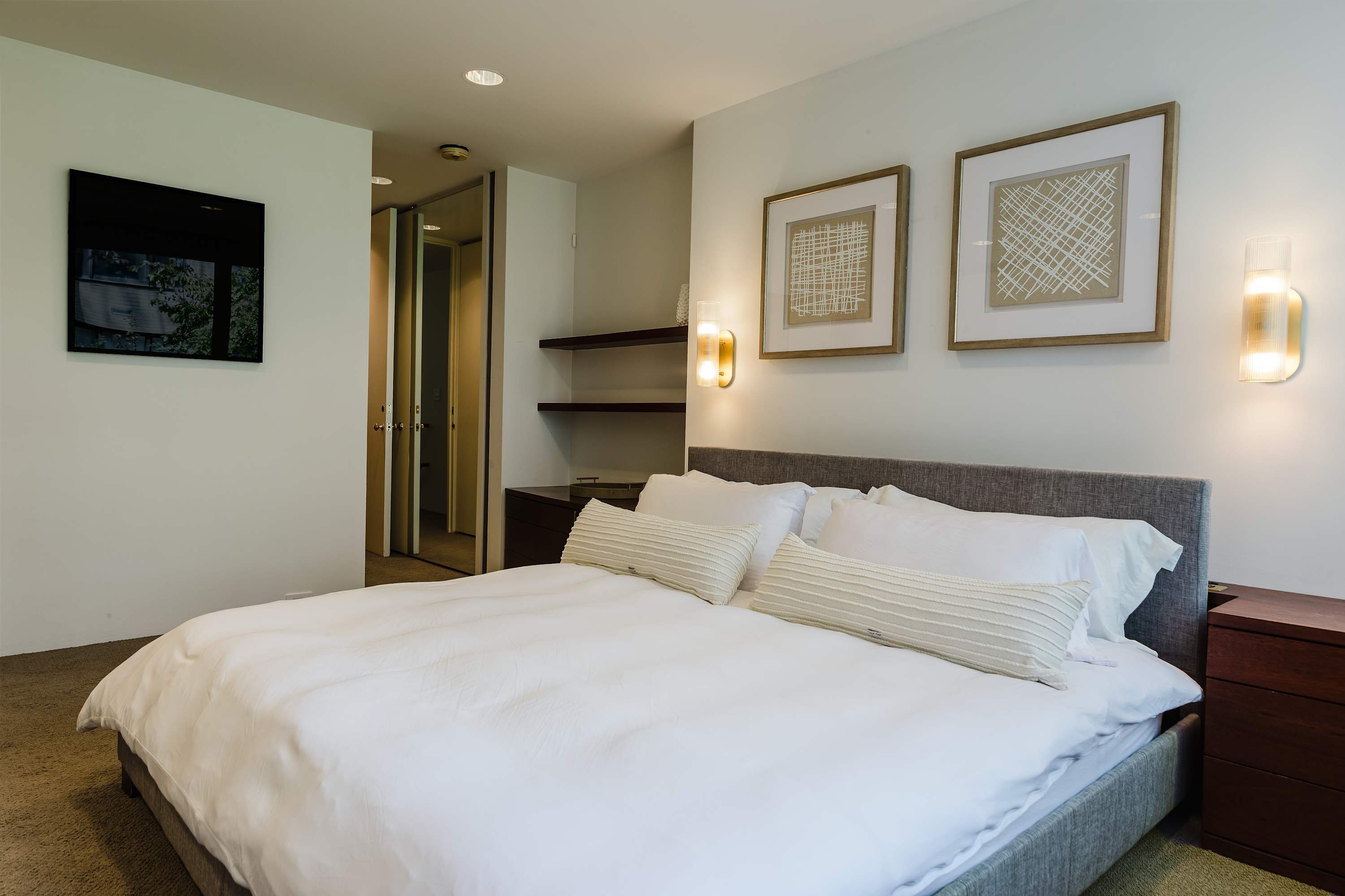 The Diplomat #1 - Boutique Designer Duplex — photo 11