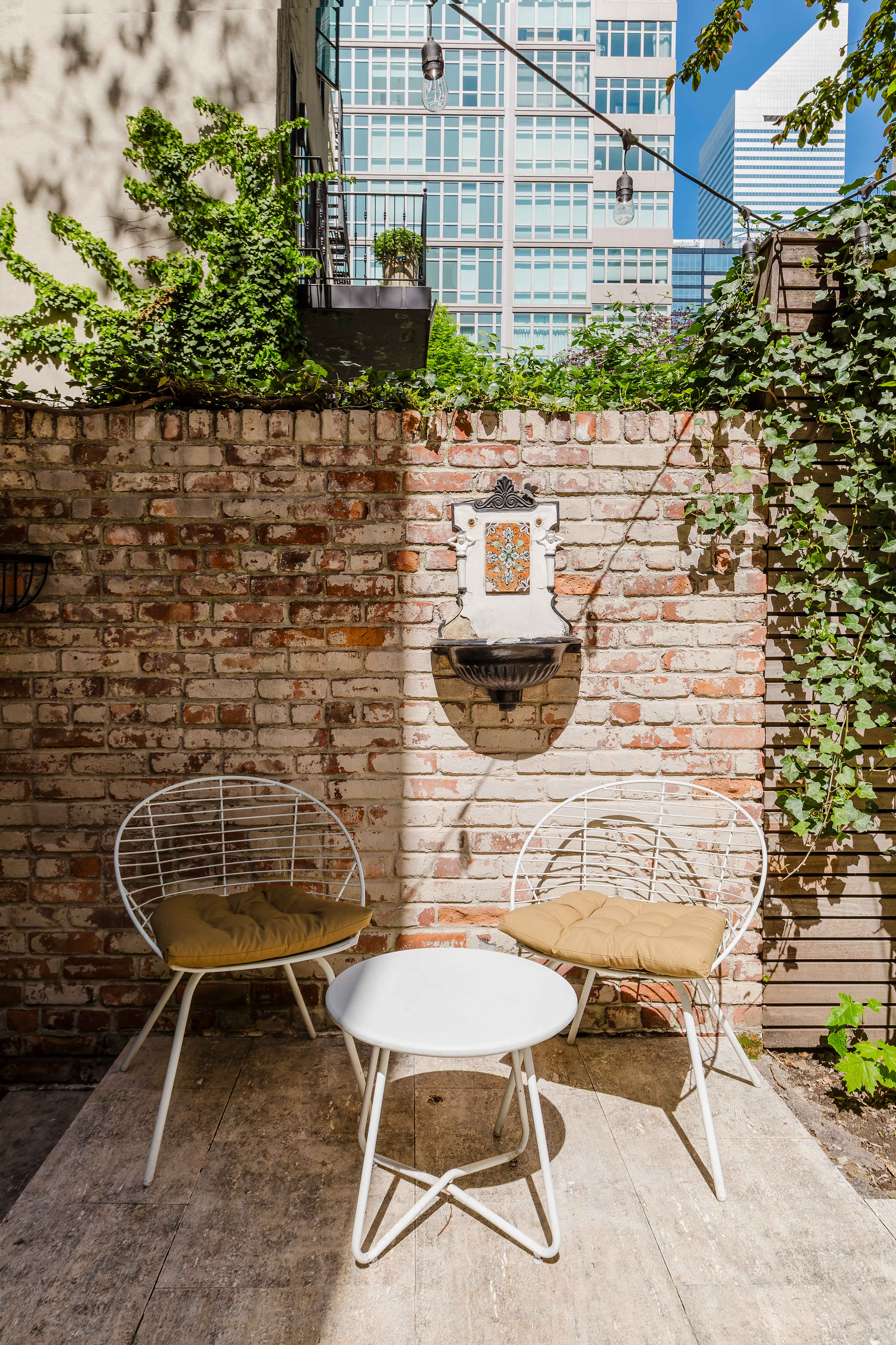 The Diplomat #1 - Boutique Designer Duplex — photo 25
