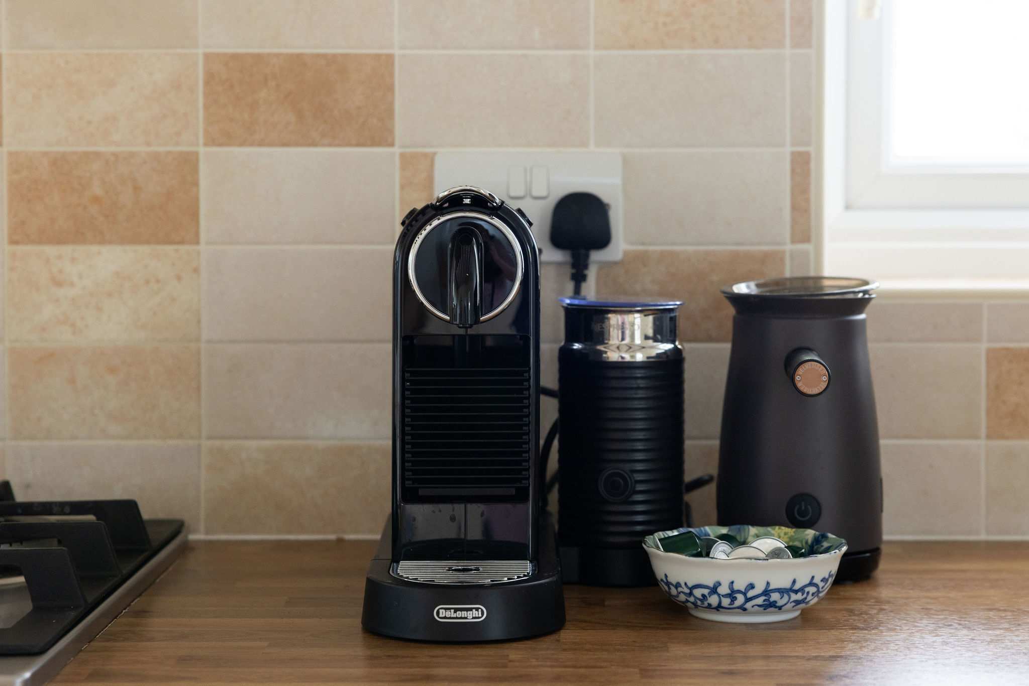 For the coffee lovers, there is a Delonghi coffee machine.