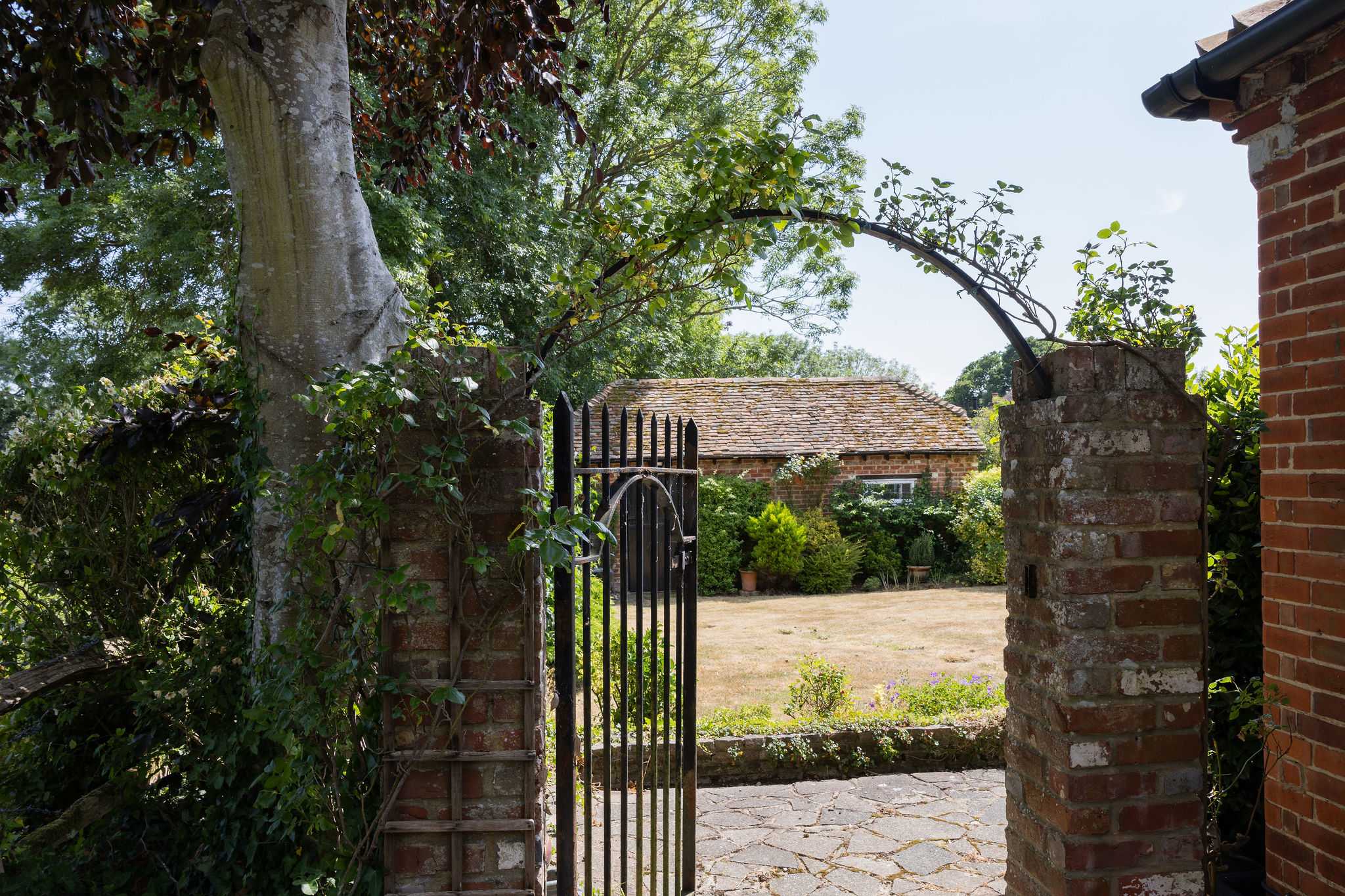 Escape the hustle and bustle of everyday at this beautiful countryside cottage