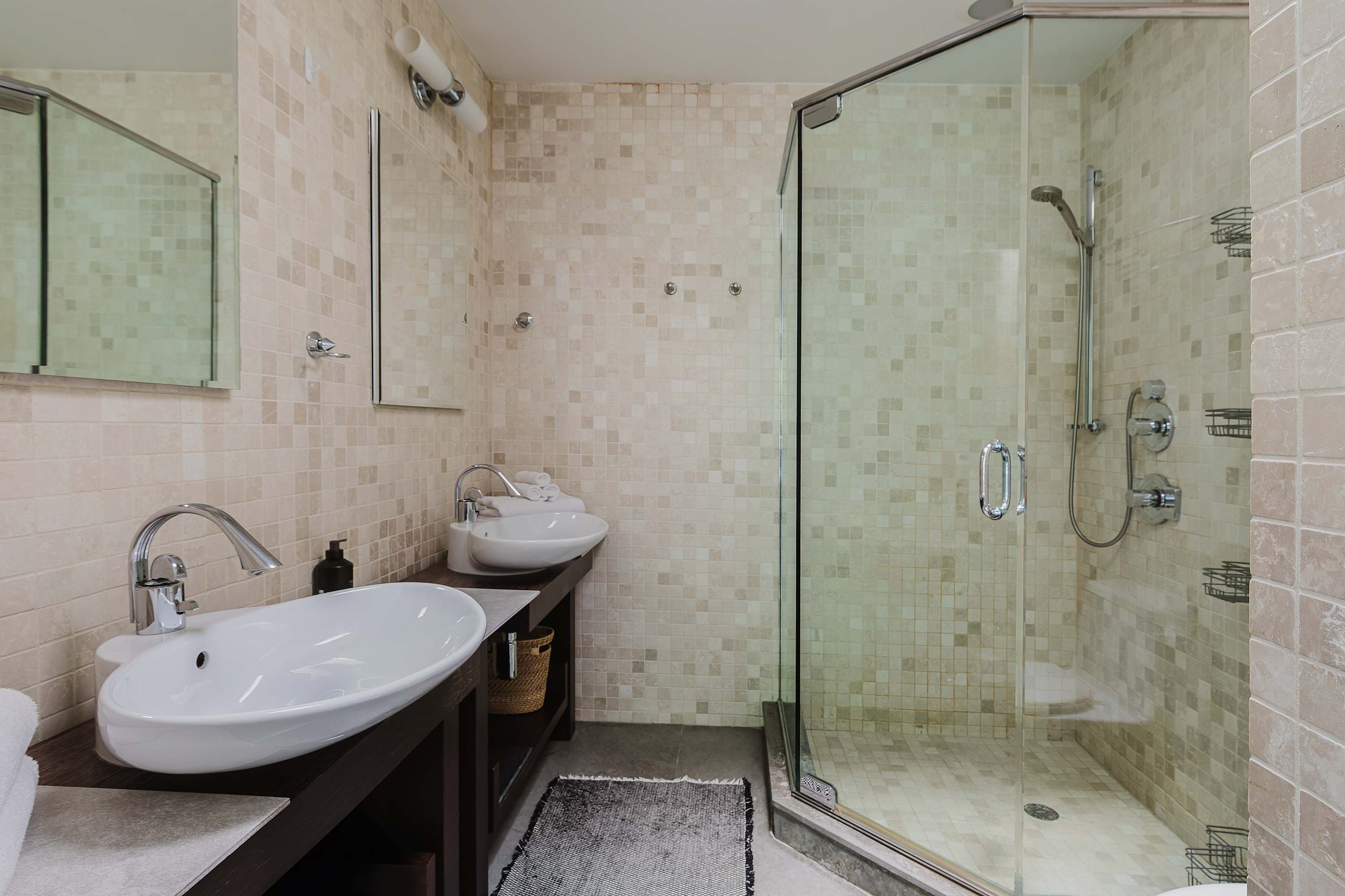 The Diplomat #4 - Boutique Designer Penthouse — photo 21