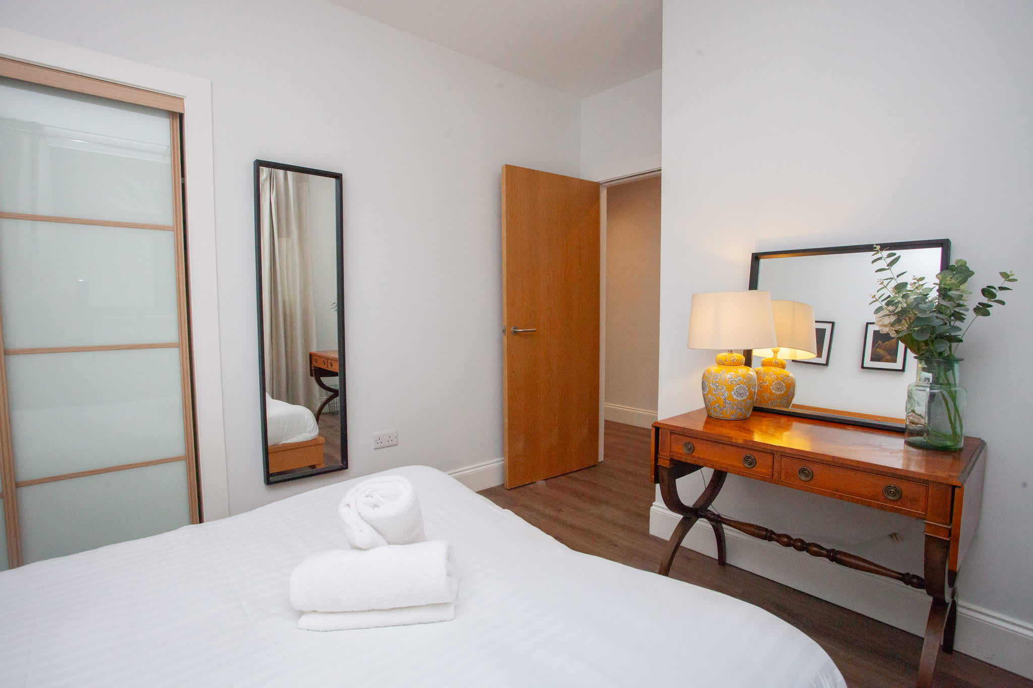 Stylish 3rd Floor Flat in Historic Merchant City in 31 Virginia Street G1 1TE - Property image 10 - VivreStays