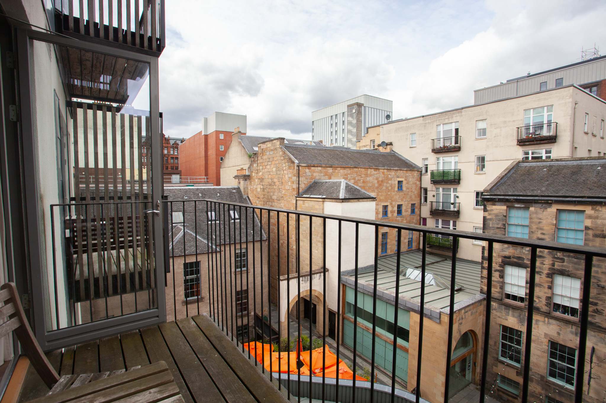 Stylish 3rd Floor Flat in Historic Merchant City in 31 Virginia Street G1 1TE - Property image 4 - VivreStays