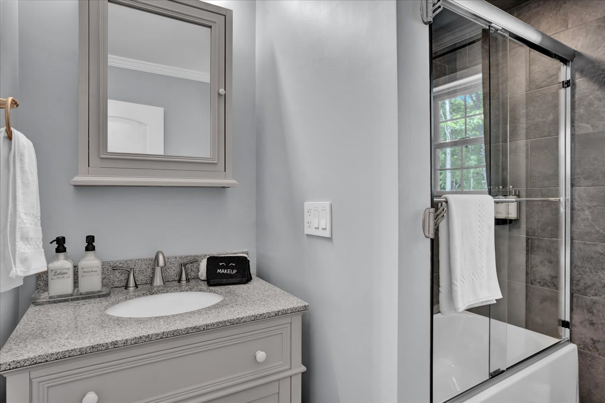 Modern Bathroom with Elegant Vanity and Fixtures