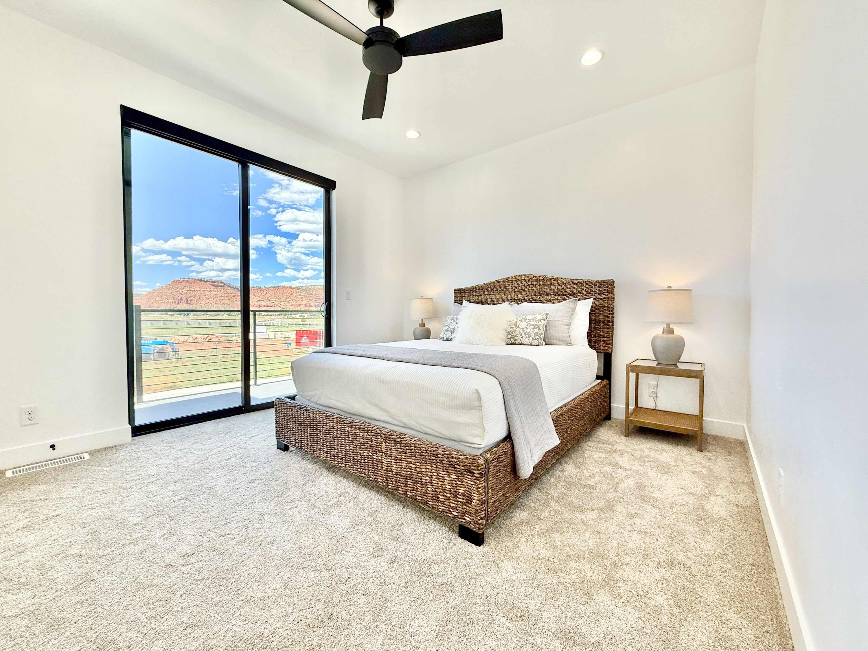 Luxury Kanab Retreat |Zion Basecamp| Hot Tub-Pool — Kanab, UT — vacation rental