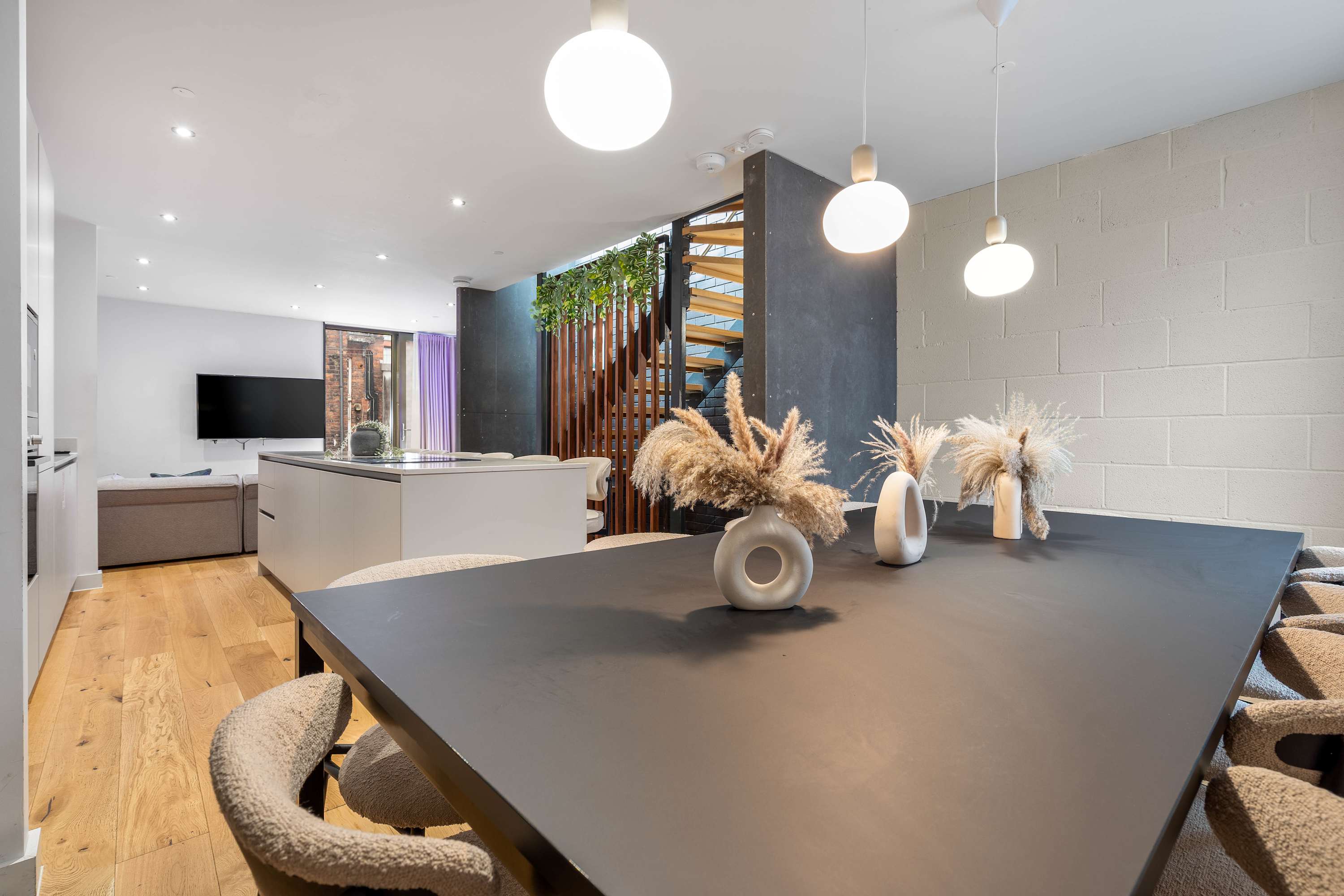 Luxury Townhouse I Private Roof Terrace I Sleeps10 - Picture 7