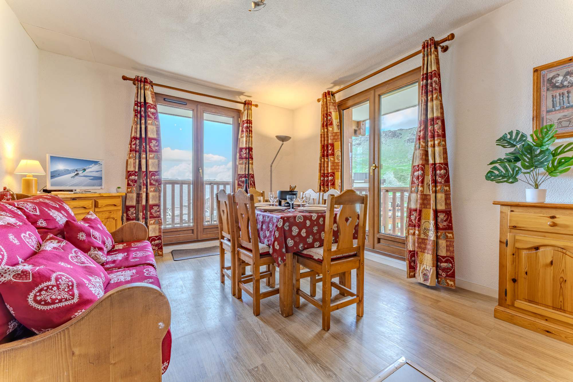 Spacious Apt w/ Ski-In & Parking — Val Thorens, Auvergne-Rhône-Alpes — vacation rental