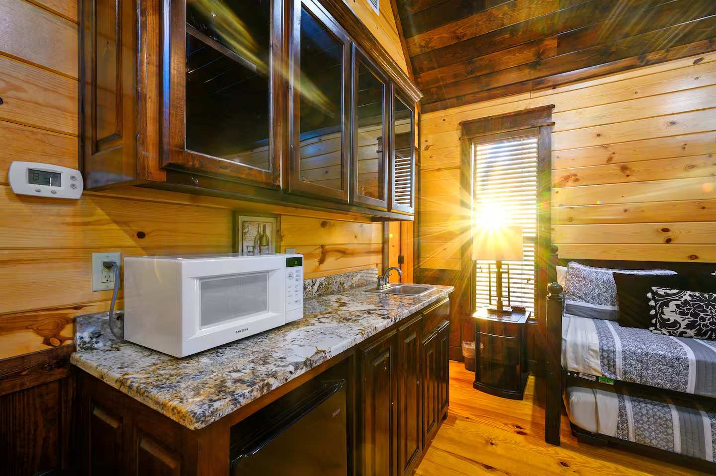 The Great Escape! 4BR w Game Room - Hot Tub - Sleeps 12