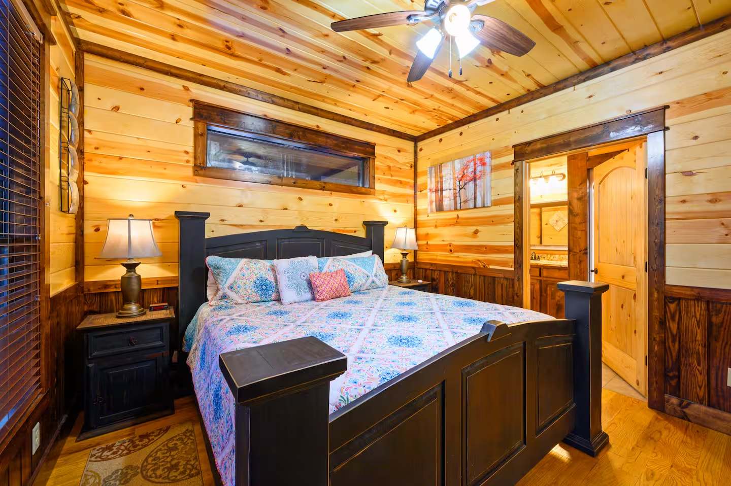 The Great Escape! 4BR w Game Room - Hot Tub - Sleeps 12