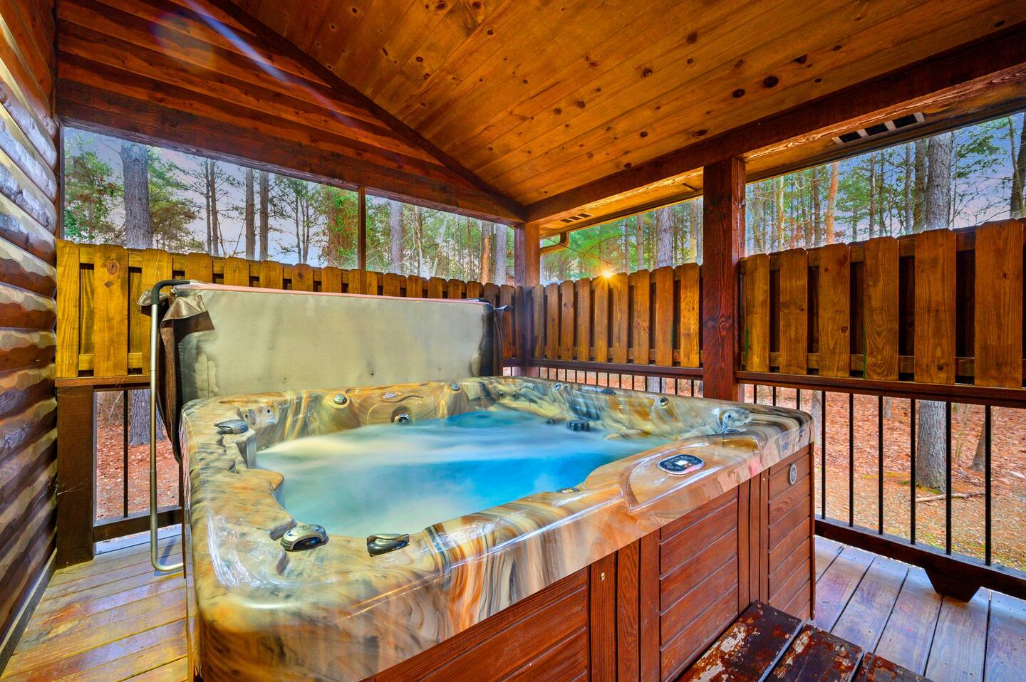 The Great Escape! 4BR w Game Room - Hot Tub - Sleeps 12