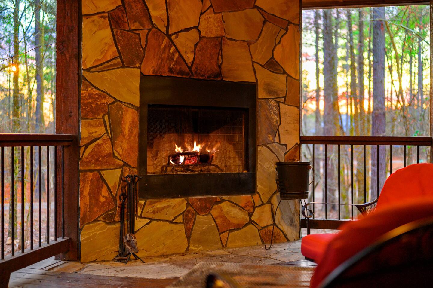 The Great Escape! 4BR w Game Room - Hot Tub - Sleeps 12