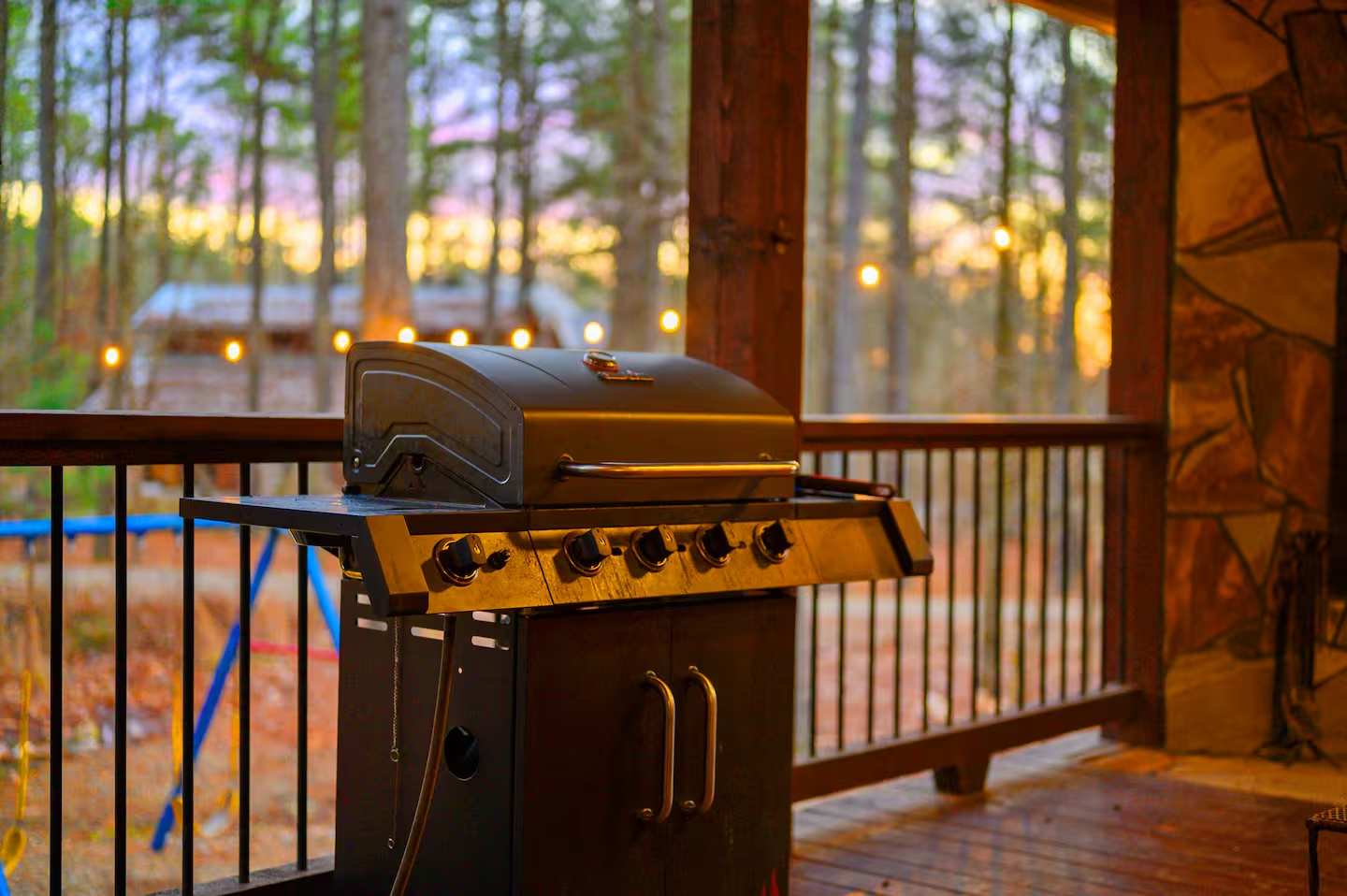 The Great Escape! 4BR w Game Room - Hot Tub - Sleeps 12