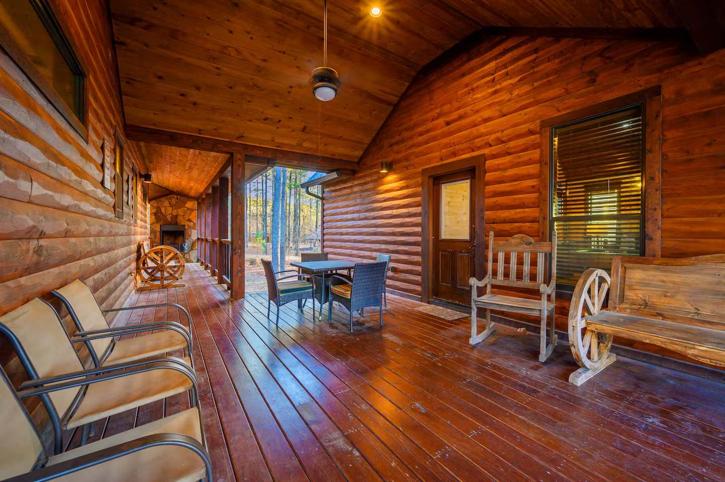 The Great Escape! 4BR w Game Room - Hot Tub - Sleeps 12