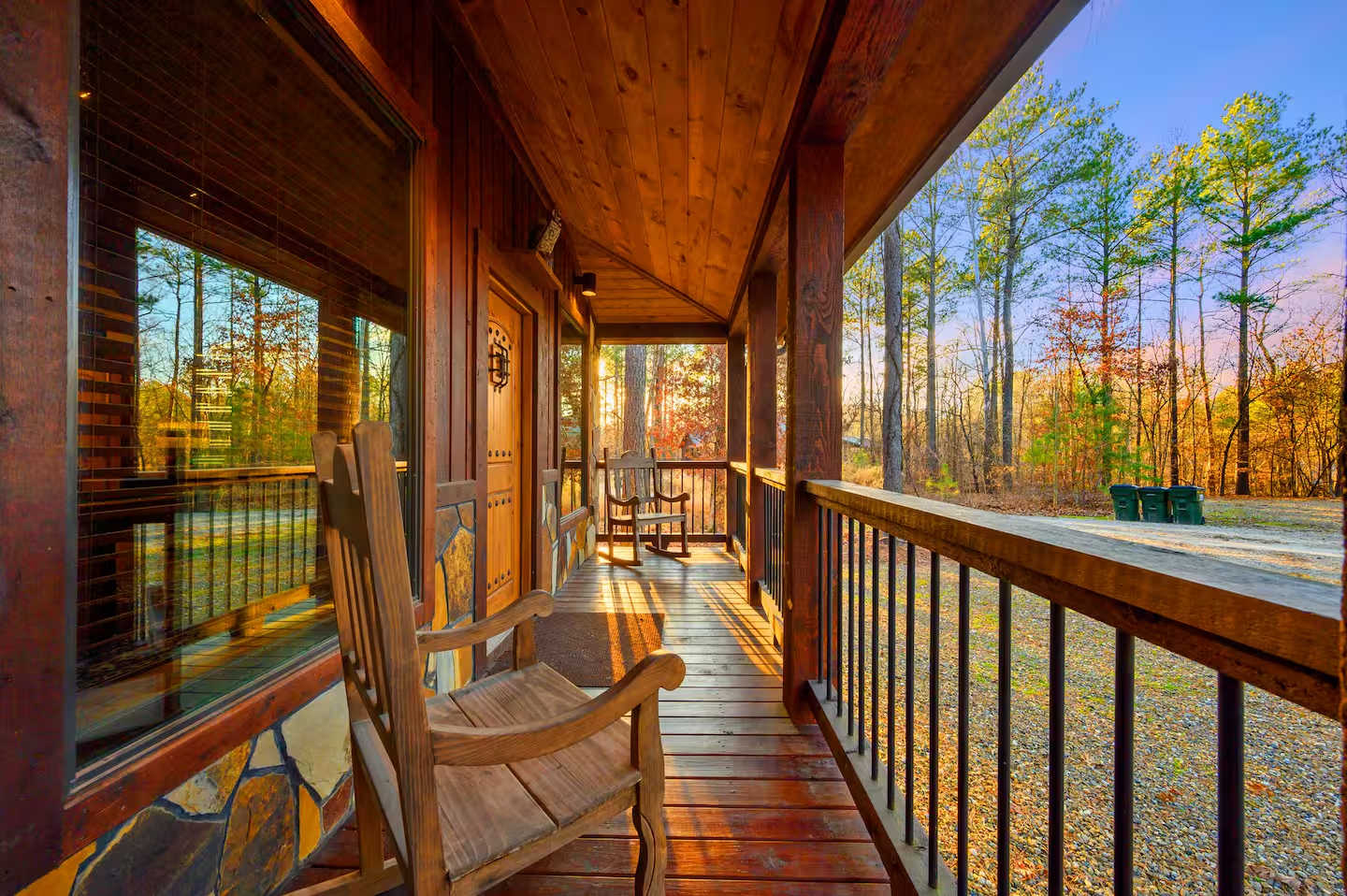 The Great Escape! 4BR w Game Room - Hot Tub - Sleeps 12