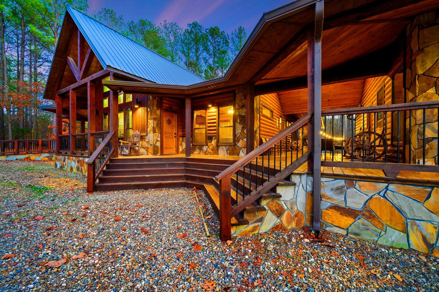 The Great Escape! 4BR w Game Room - Hot Tub - Sleeps 12