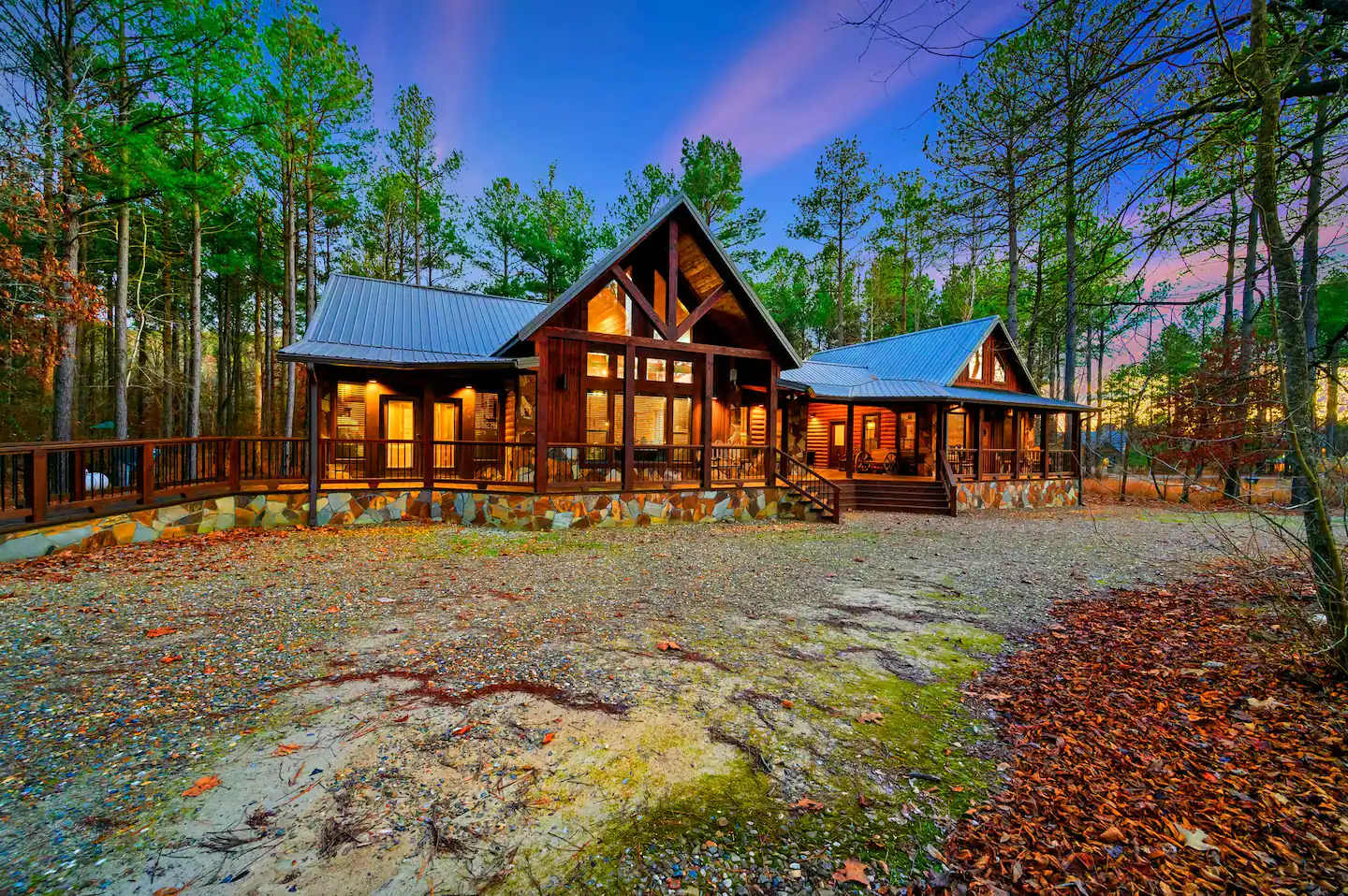 The Great Escape! 4BR w Game Room - Hot Tub - Sleeps 12