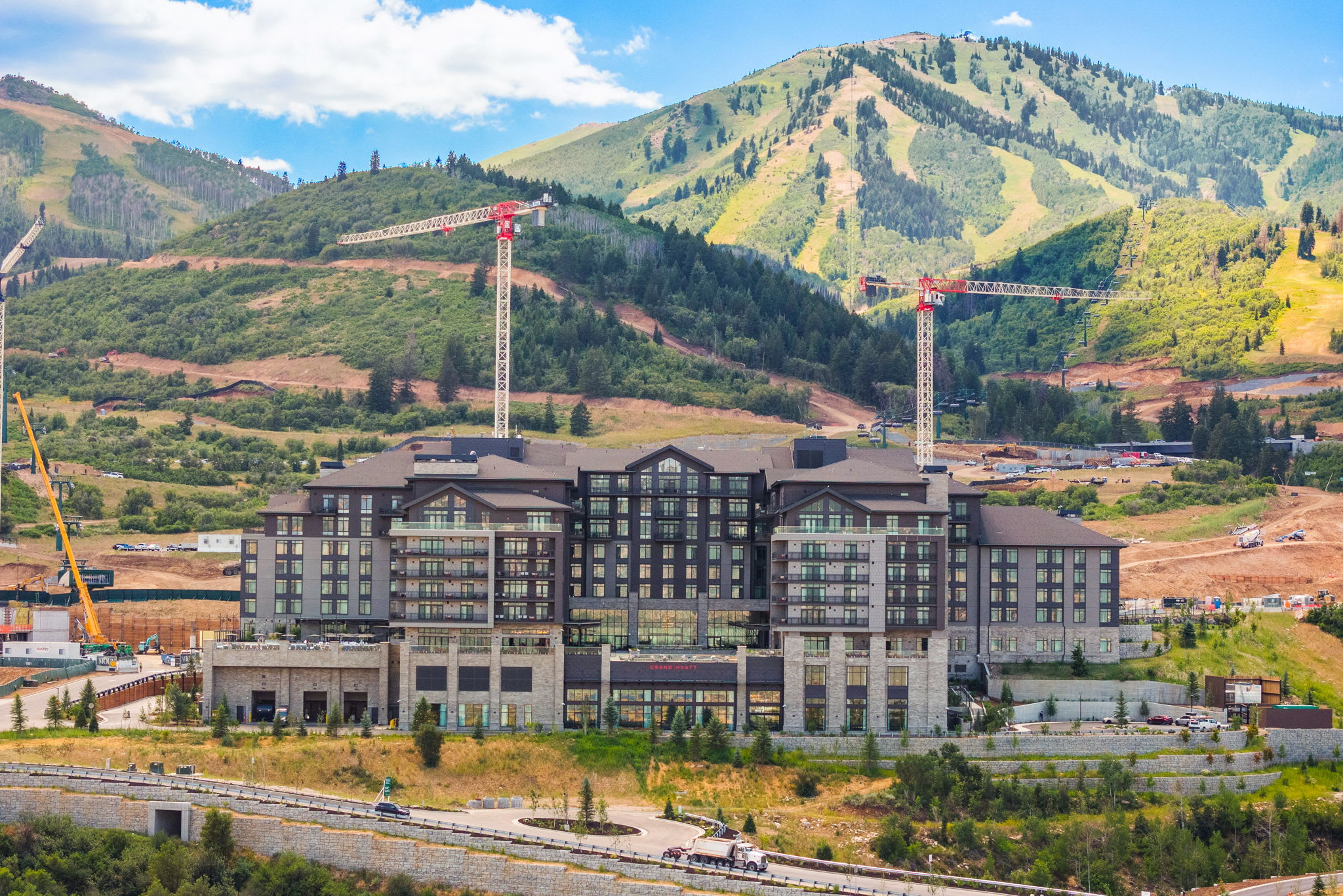 Grand Hyatt Deer Valley | Deer Hollow Hideaway in Deer Valley, Utah by Luxus Vacation Properties