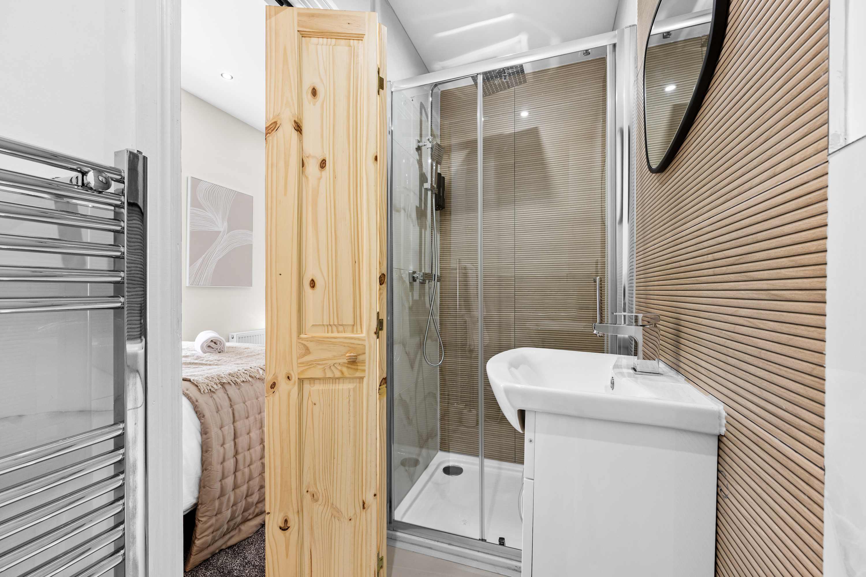 Sleeps 14 The Old Trafford Zen by Genesis Living in Stamford Street 22 M16 9JQ - Property image 47 - VivreStays