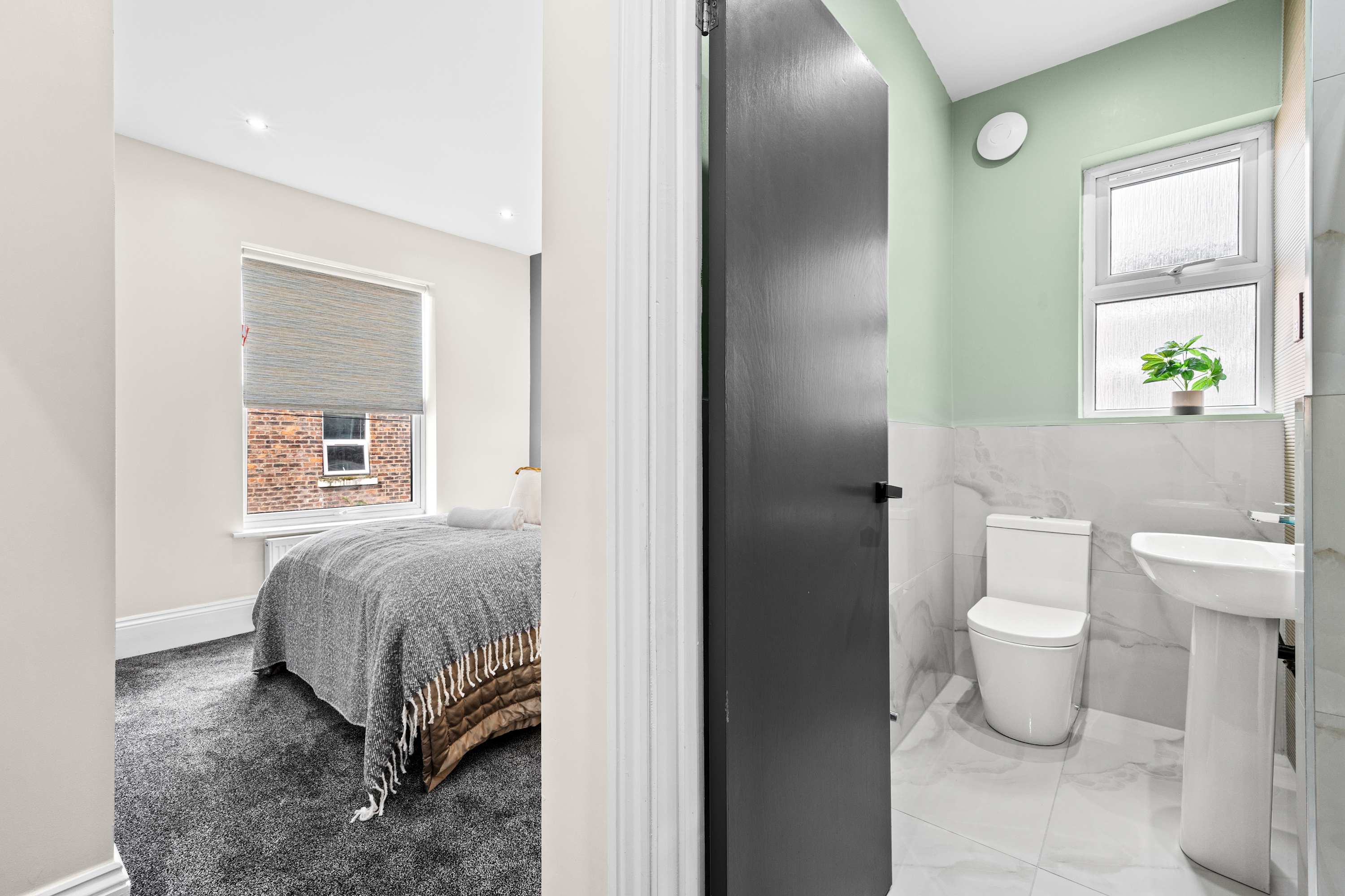 Sleeps 14 The Old Trafford Zen by Genesis Living in Stamford Street 22 M16 9JQ - Property image 49 - VivreStays