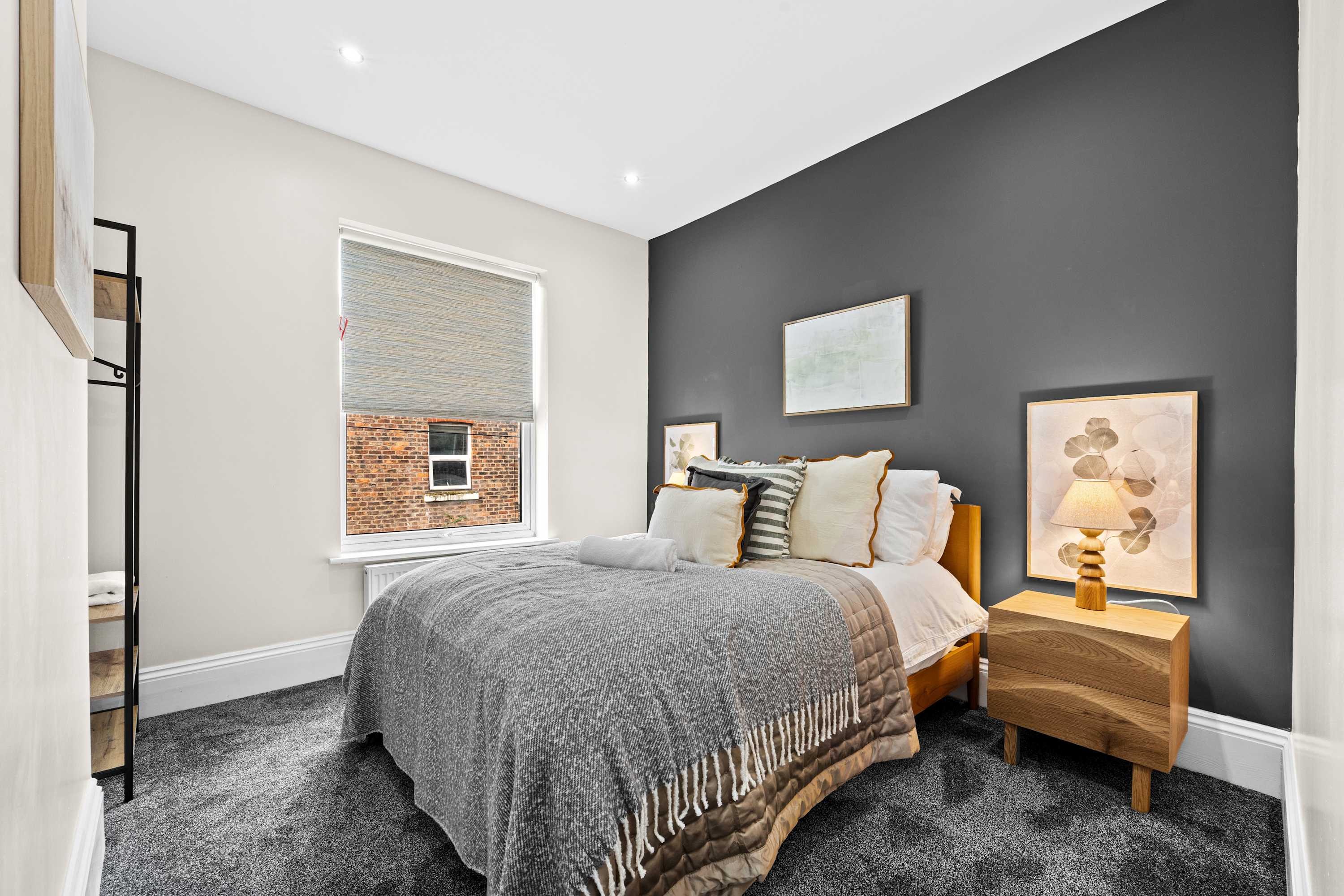 Sleeps 14 The Old Trafford Zen by Genesis Living in Stamford Street 22 M16 9JQ - Property image 53 - VivreStays