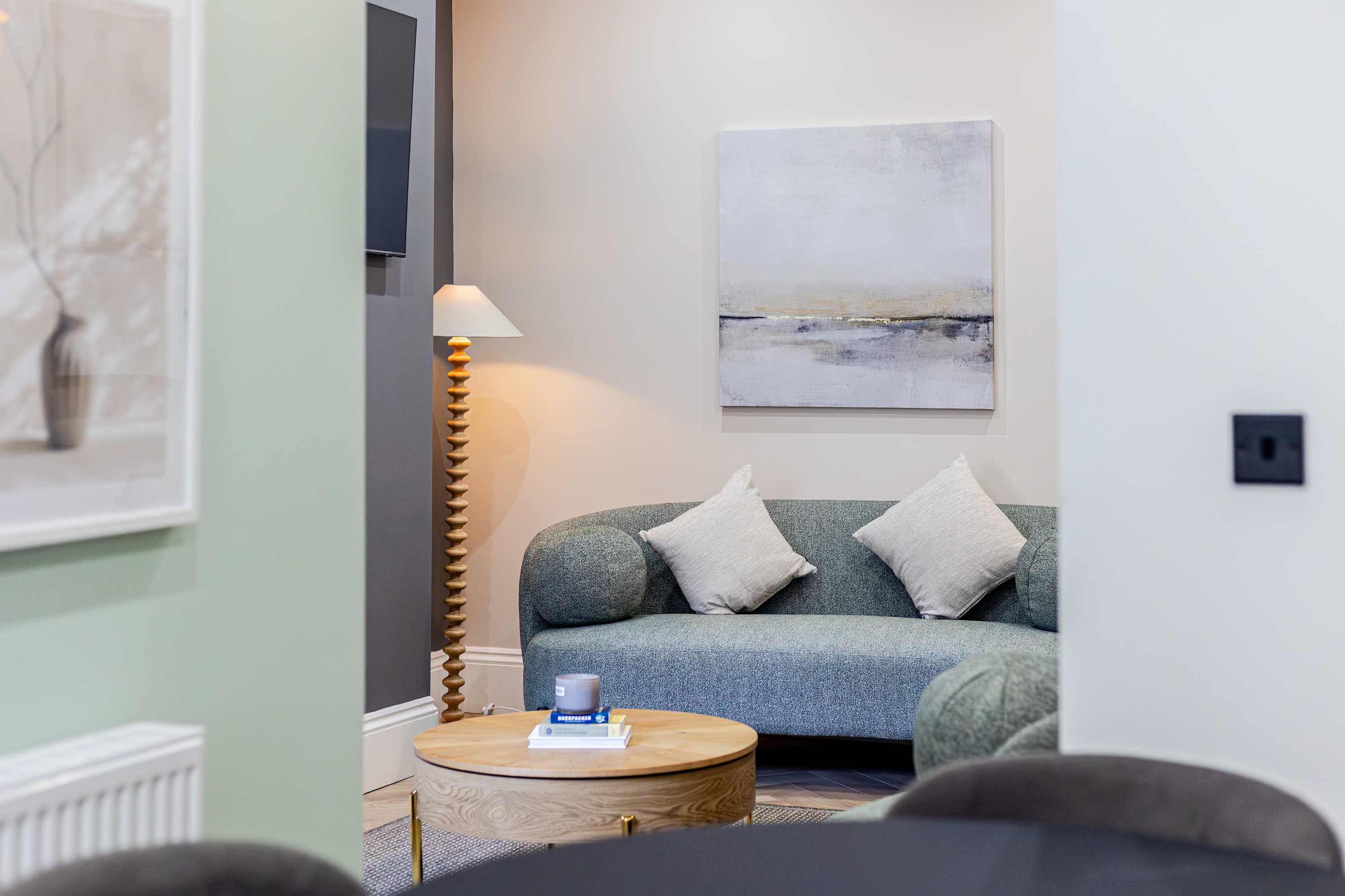 Sleeps 14 The Old Trafford Zen by Genesis Living in Stamford Street 22 M16 9JQ - Property image 60 - VivreStays
