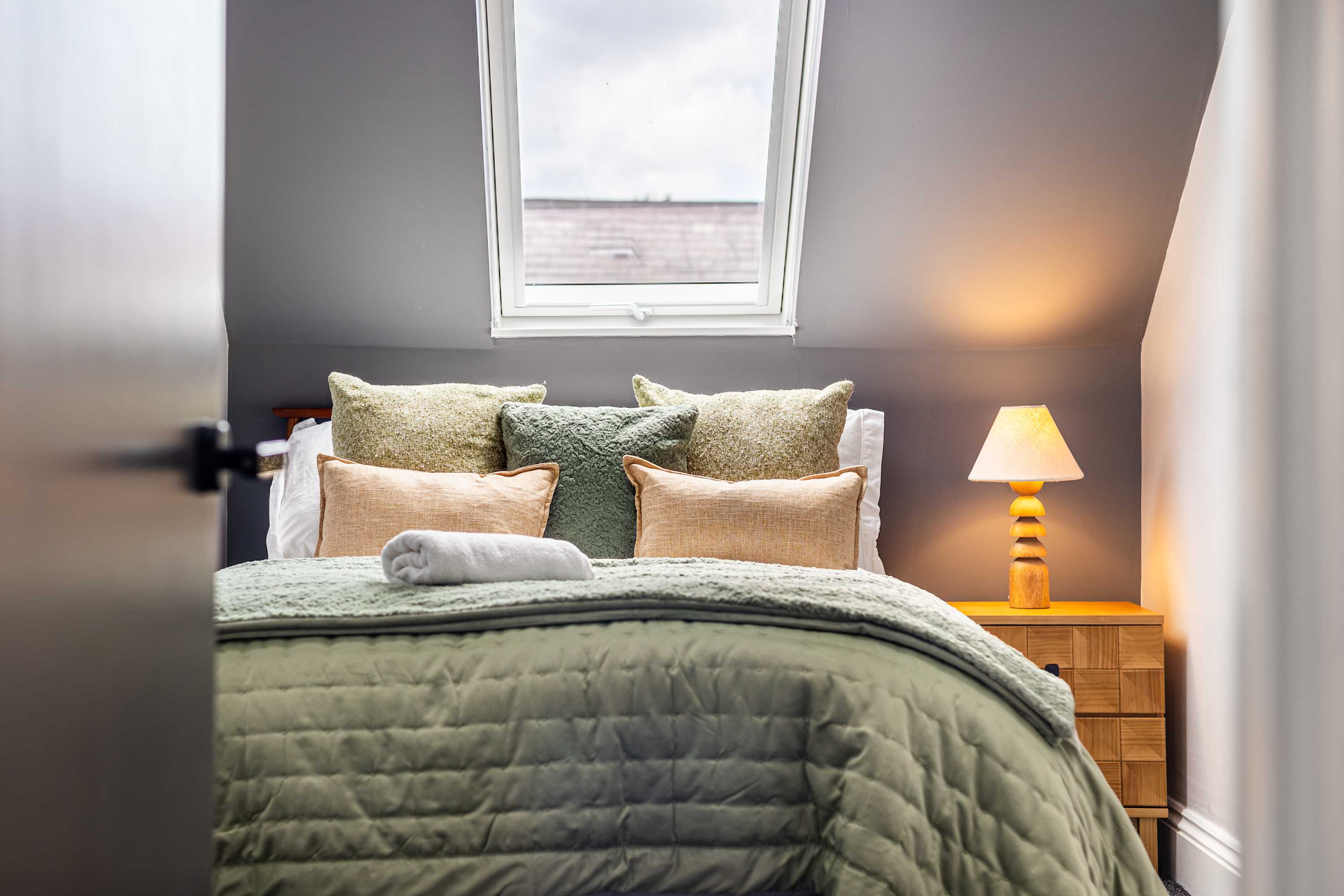 Sleeps 14 The Old Trafford Zen by Genesis Living in Stamford Street 22 M16 9JQ - Property image 80 - VivreStays