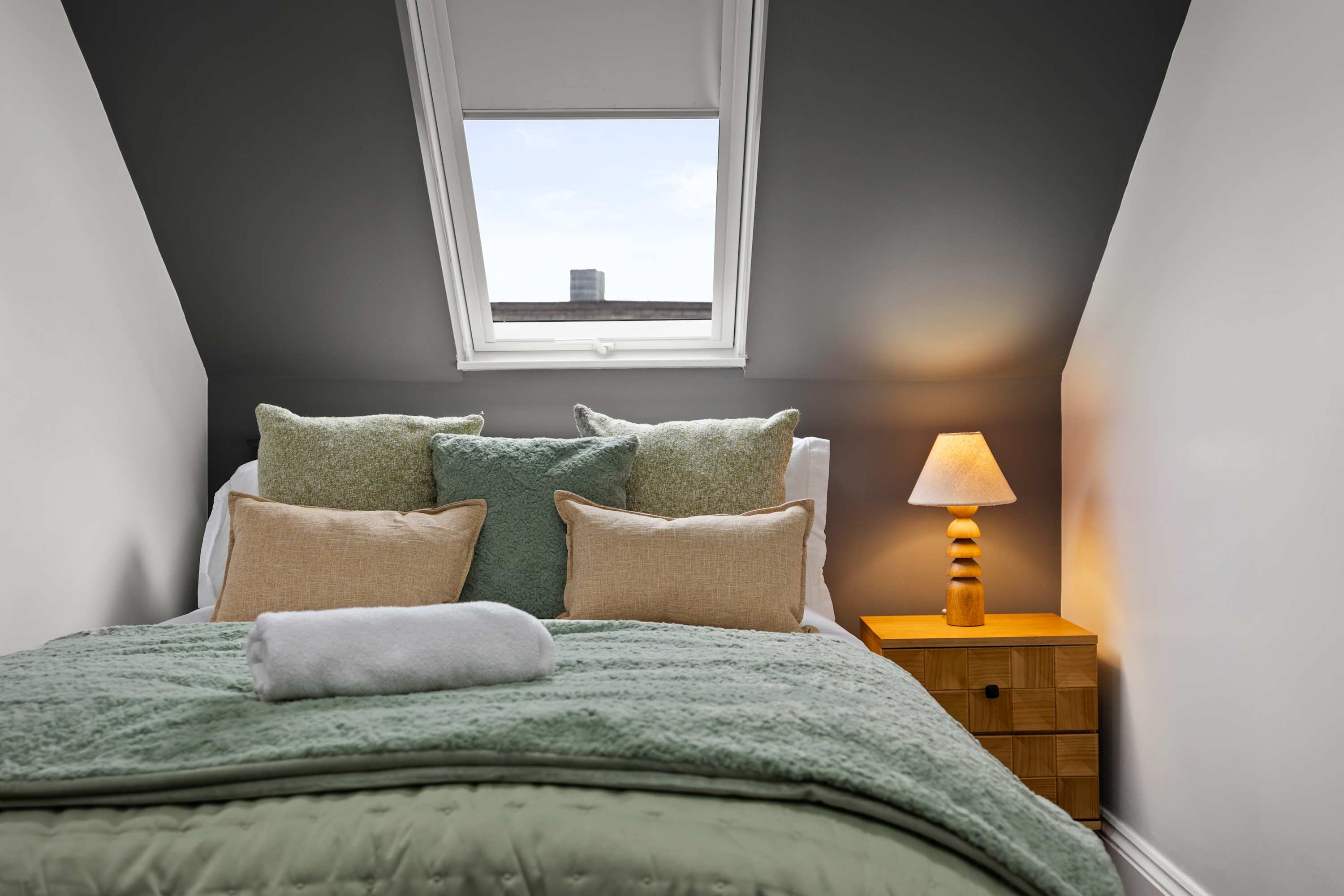 Sleeps 14 The Old Trafford Zen by Genesis Living in Stamford Street 22 M16 9JQ - Property image 82 - VivreStays